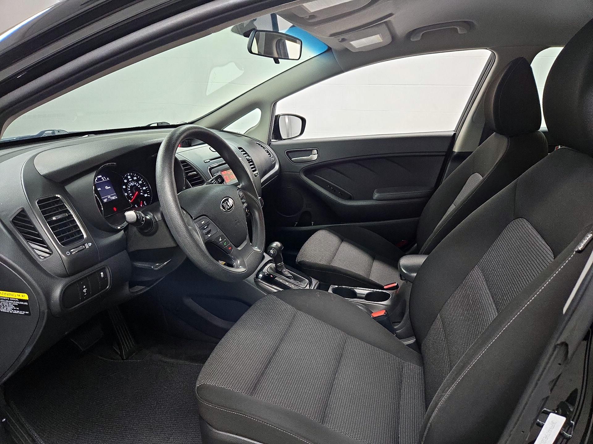 Thumbnail: 2017 Kia Forte - 11
