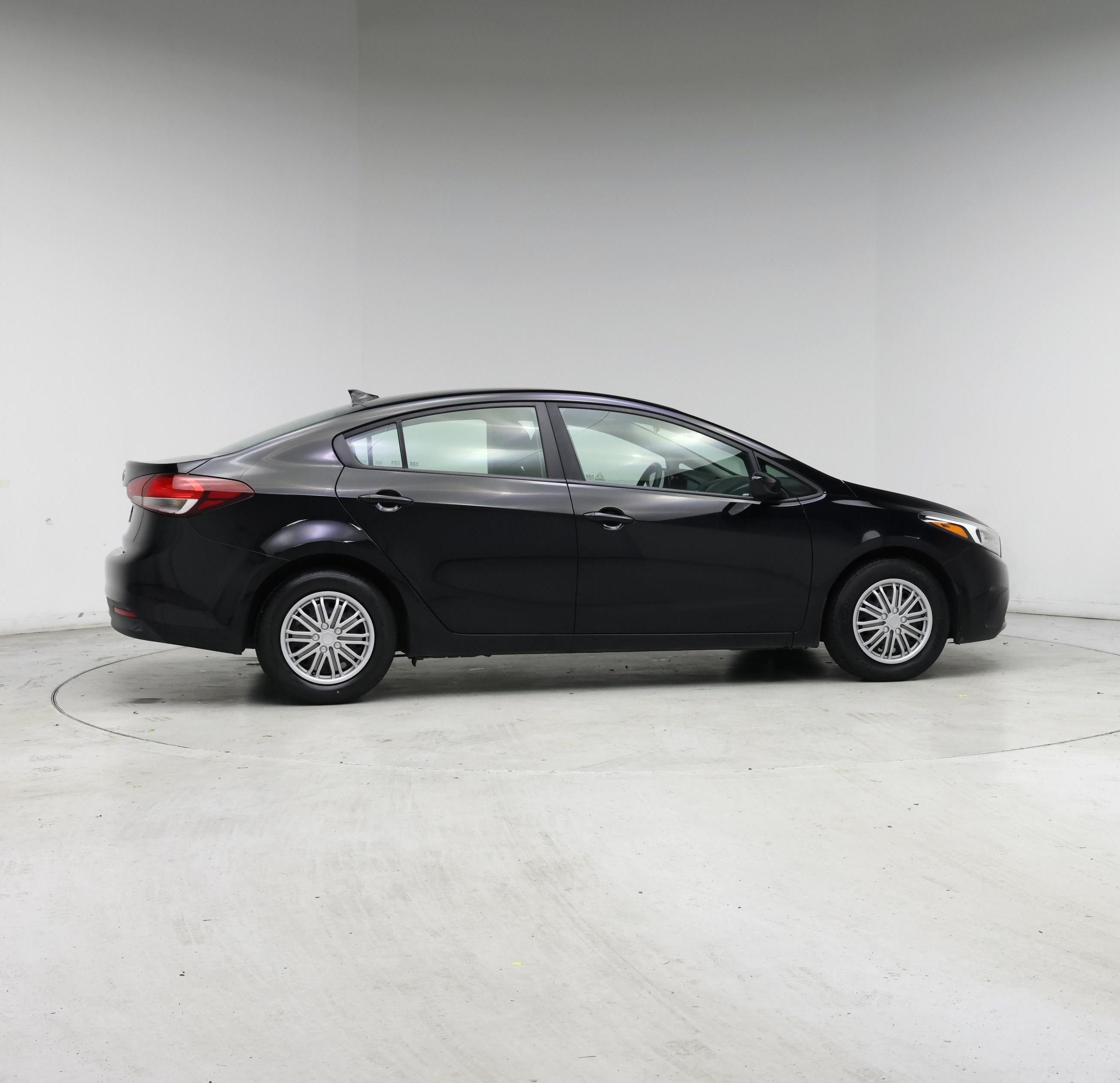 Thumbnail: 2017 Kia Forte - 7