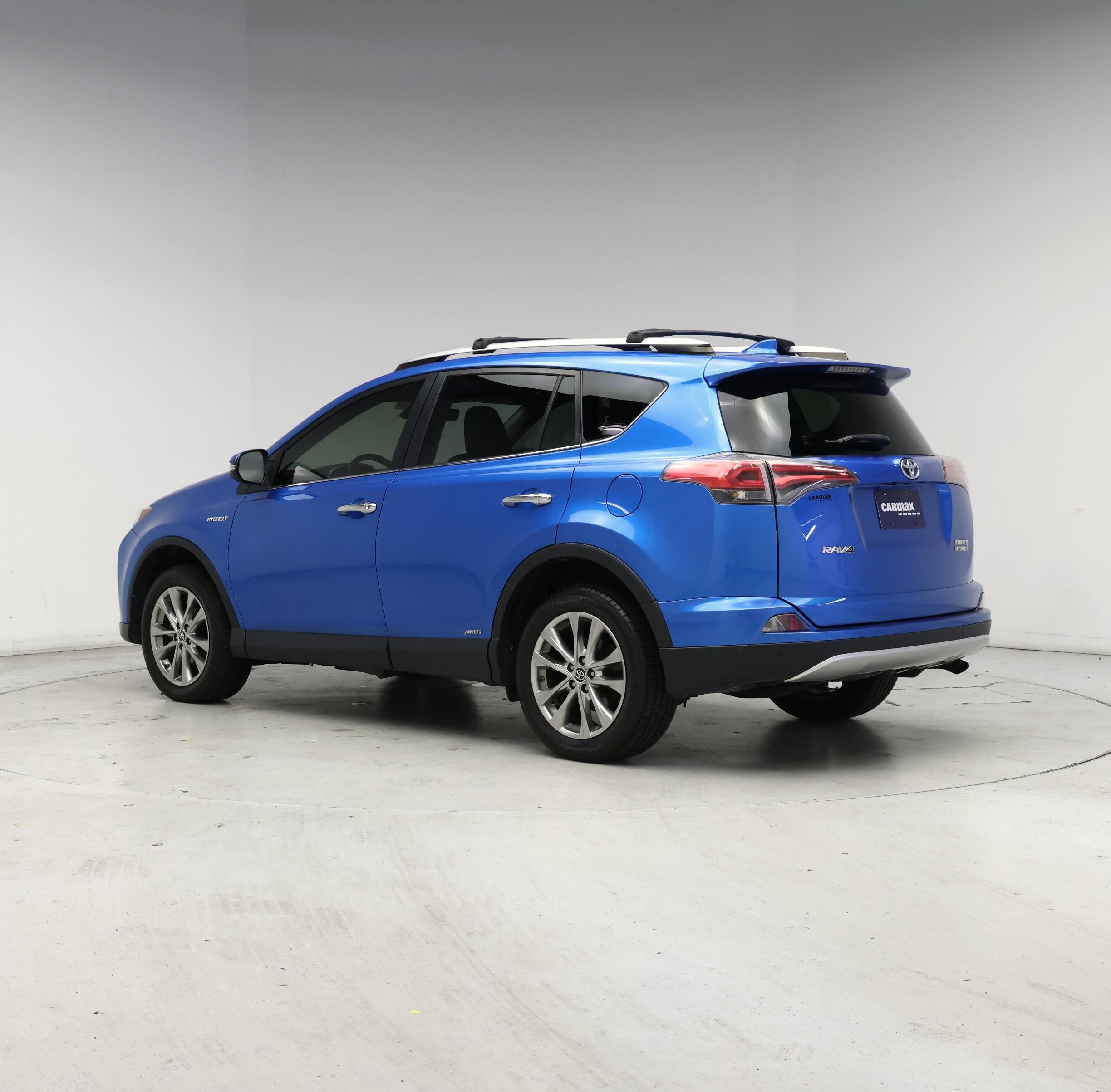 Thumbnail: 2016 Toyota RAV4 - 2