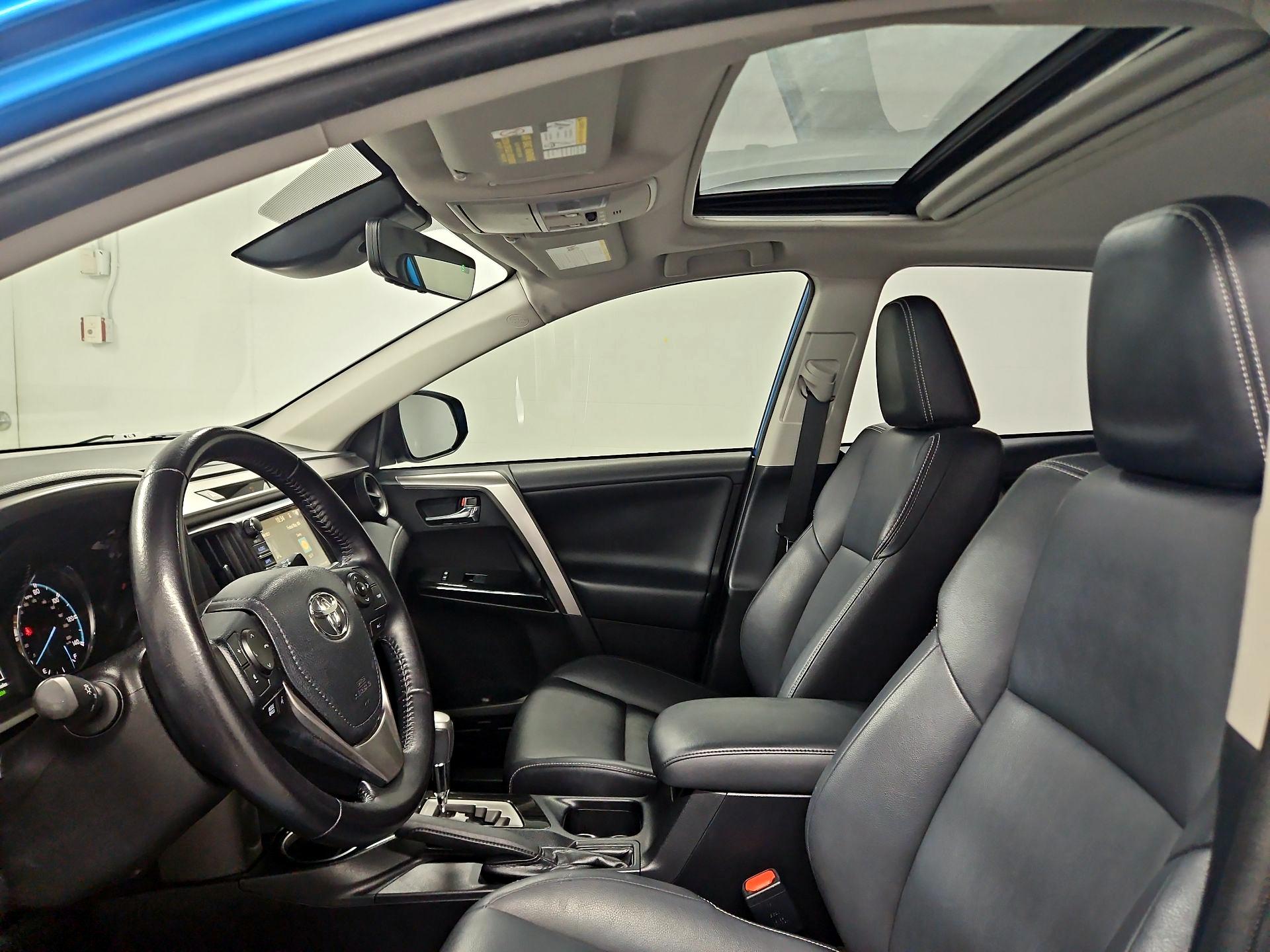 Thumbnail: 2016 Toyota RAV4 - 19