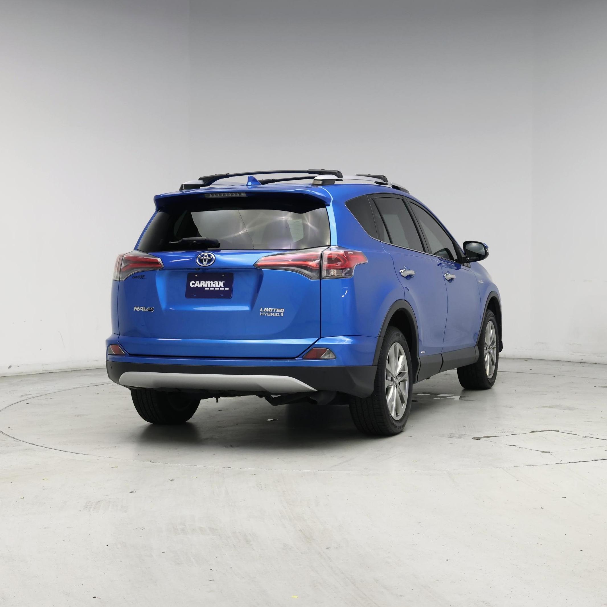 Thumbnail: 2016 Toyota RAV4 - 8