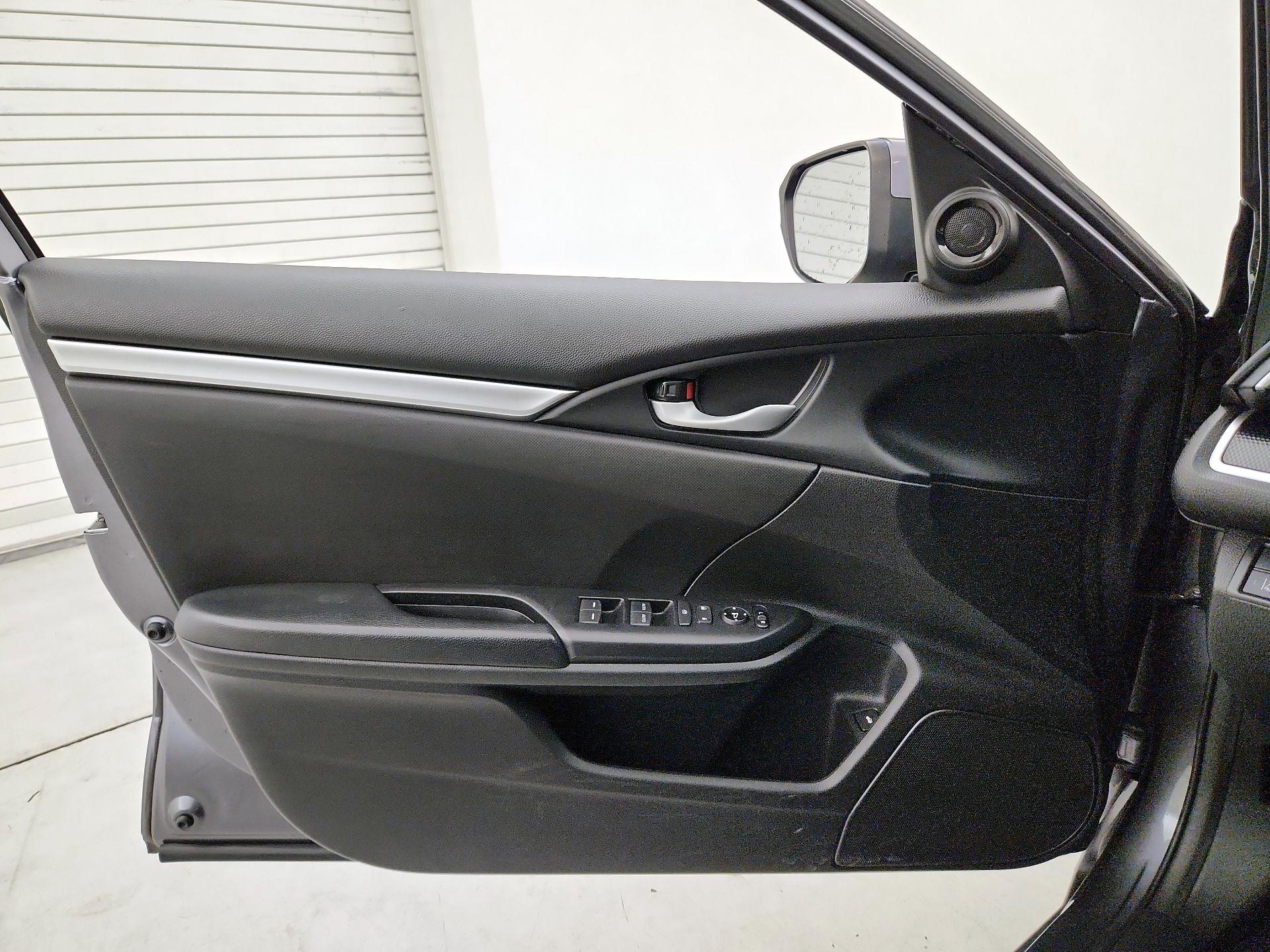 Thumbnail: 2020 Honda Civic - 12