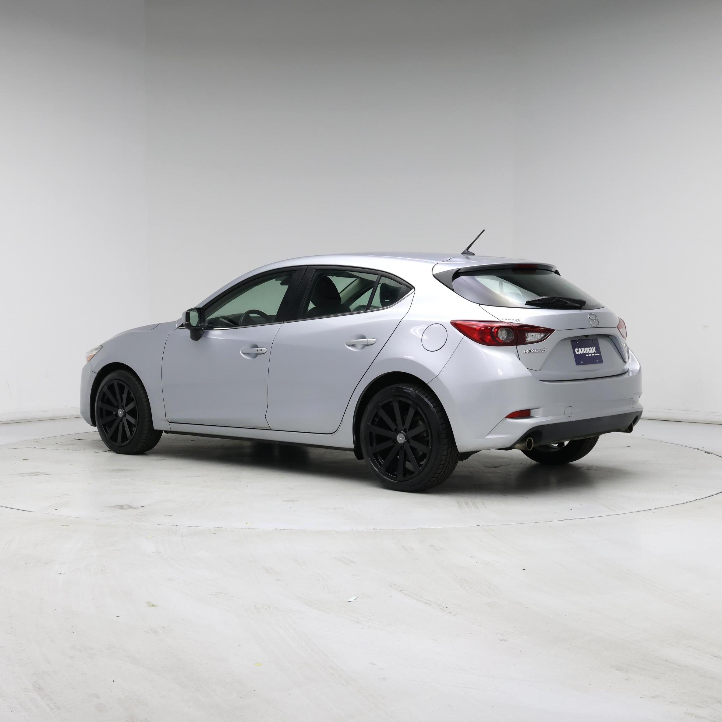 Thumbnail: 2017 Mazda Mazda3 - 2