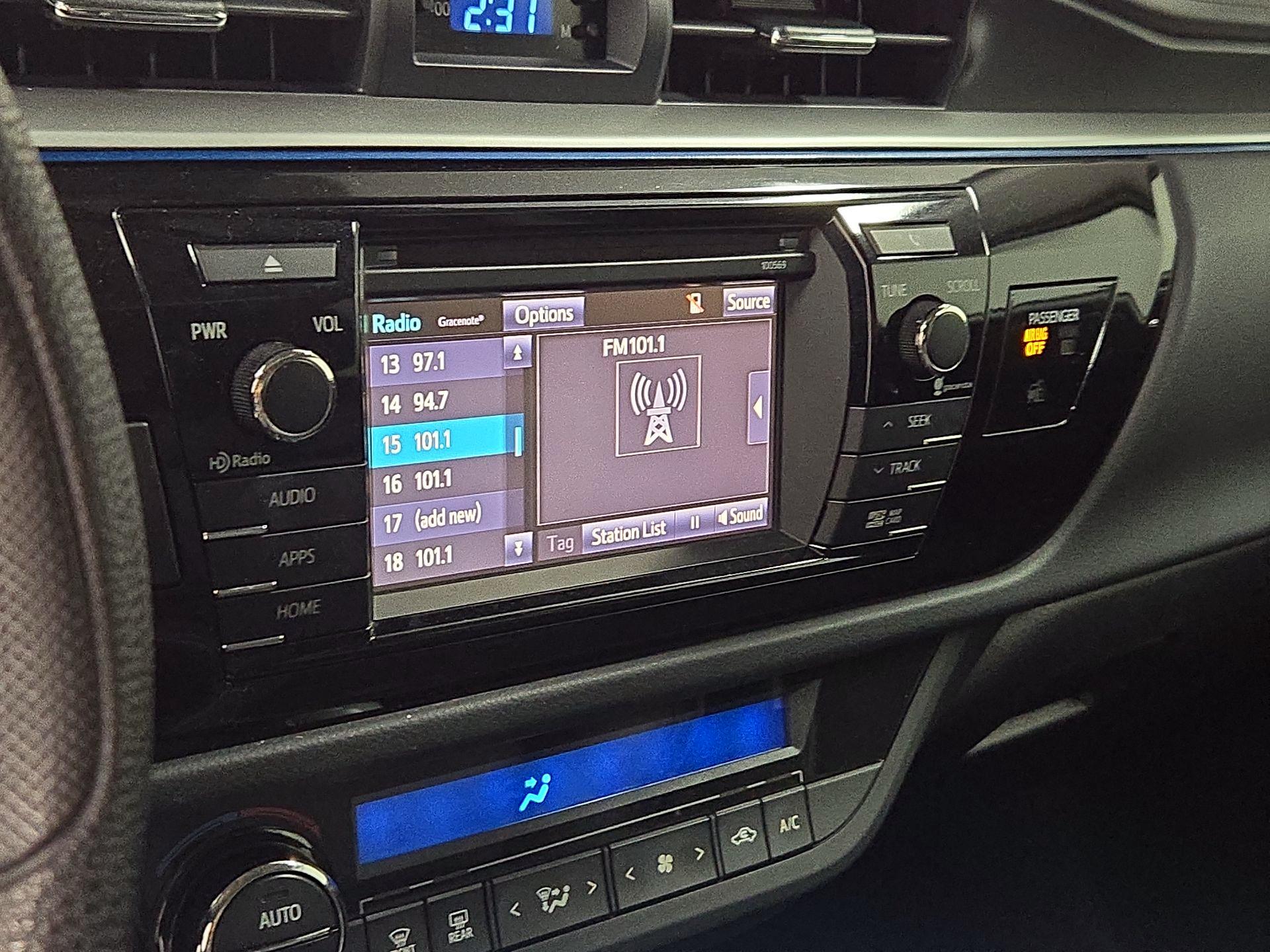 Thumbnail: 2016 Toyota Corolla - 15