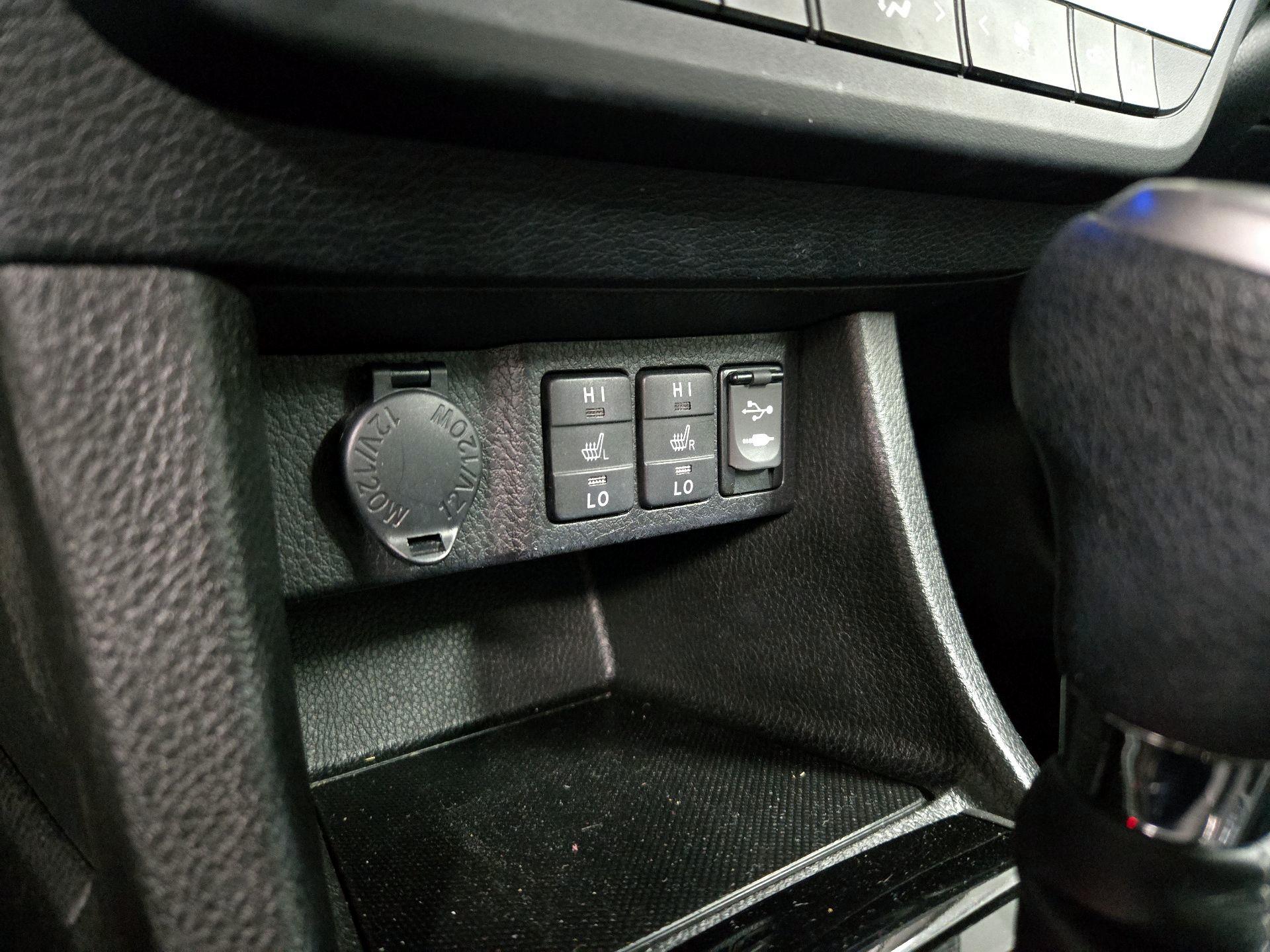 Thumbnail: 2016 Toyota Corolla - 18