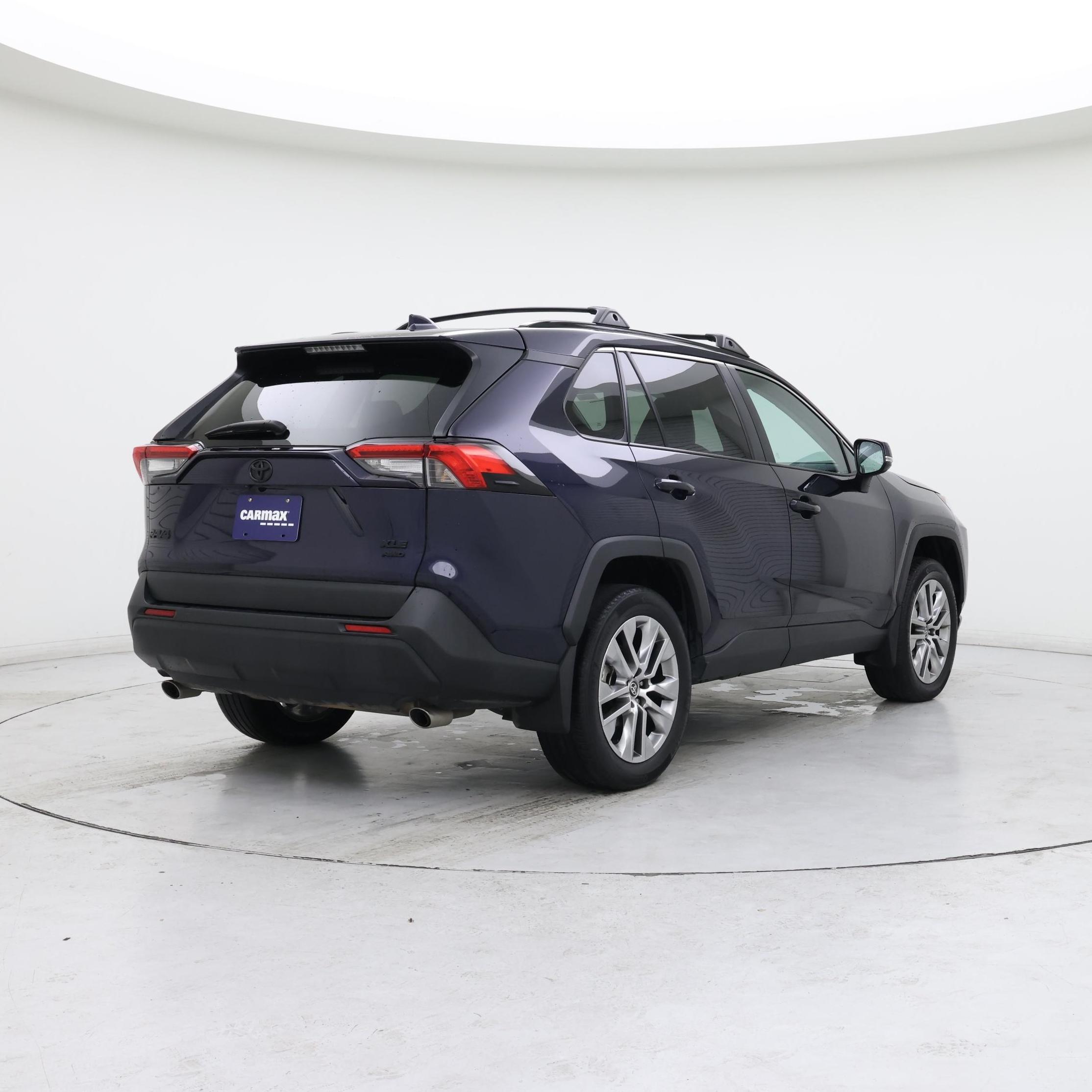 Thumbnail: 2022 Toyota RAV4 - 8