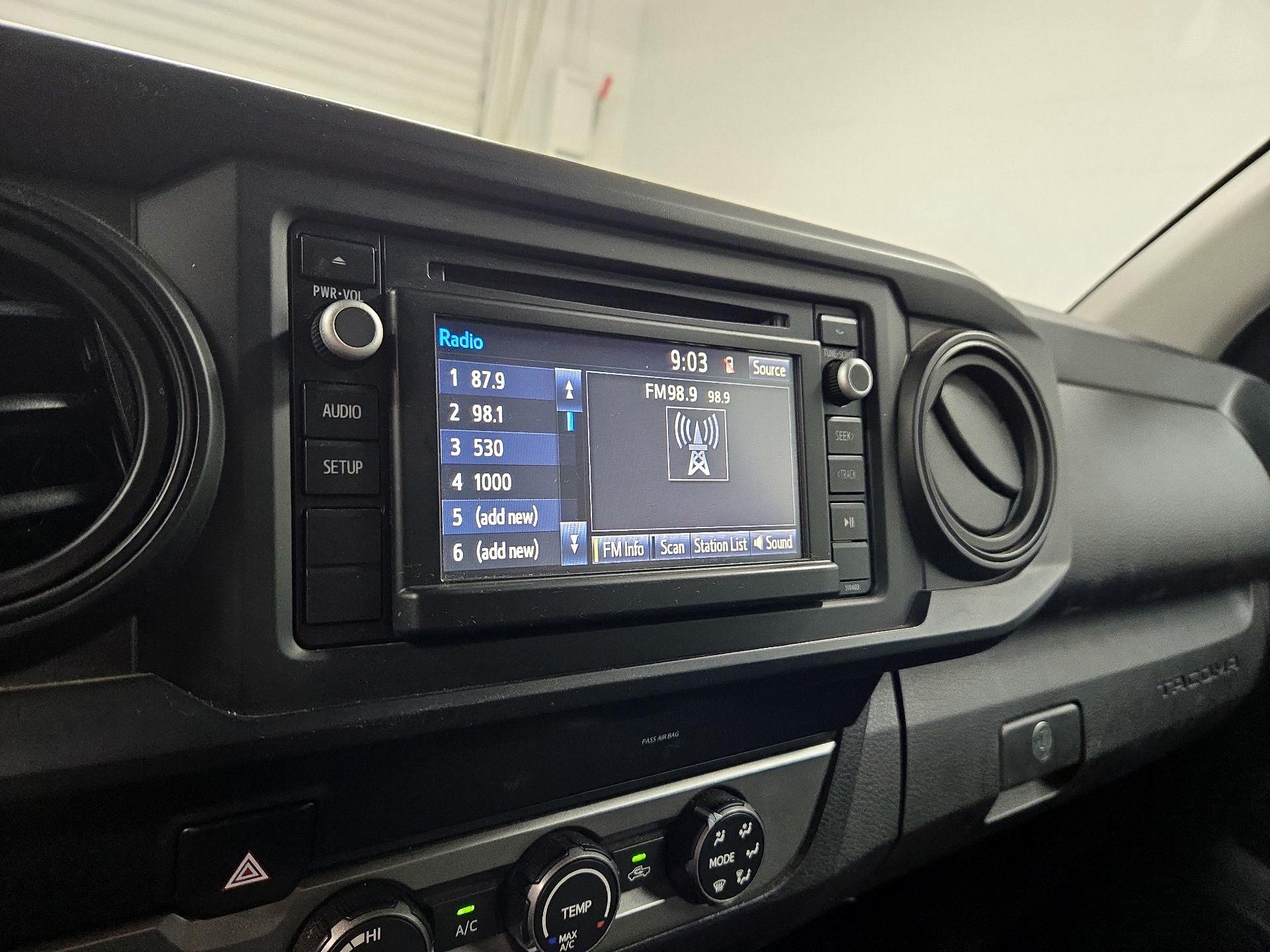 Thumbnail: 2019 Toyota Tacoma - 15