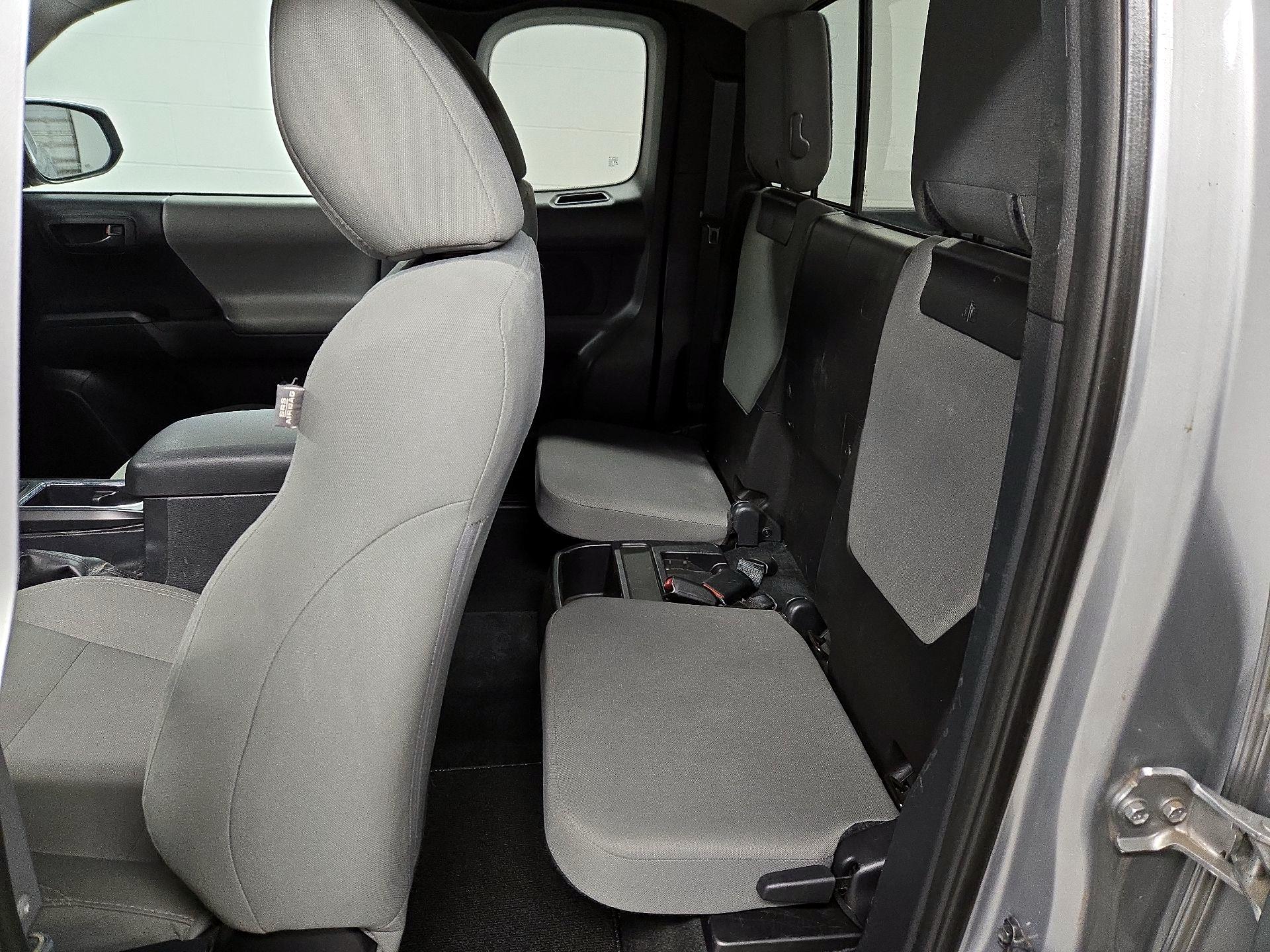 Thumbnail: 2019 Toyota Tacoma - 19