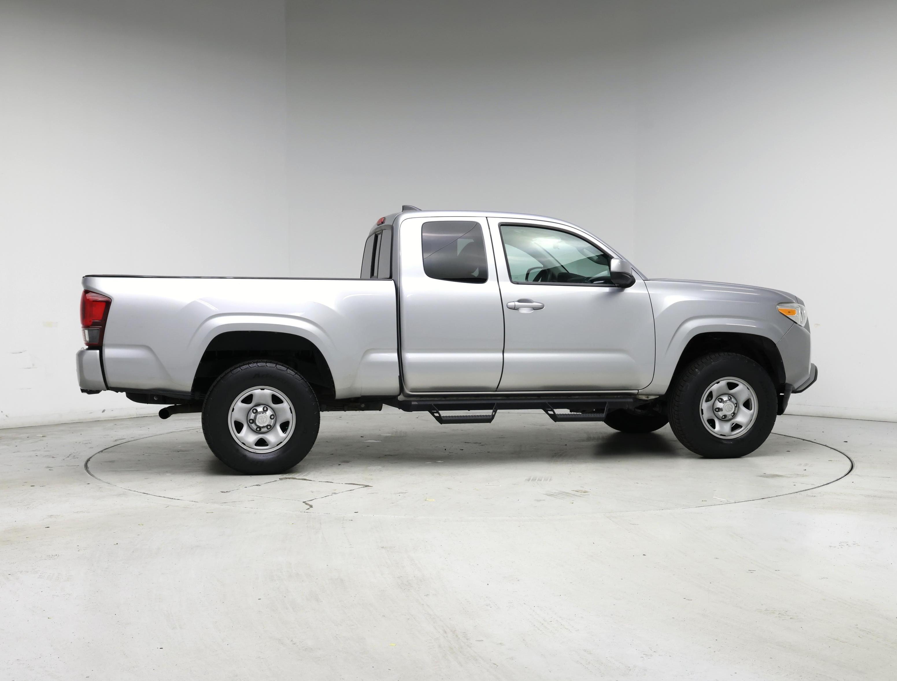 Thumbnail: 2019 Toyota Tacoma - 7