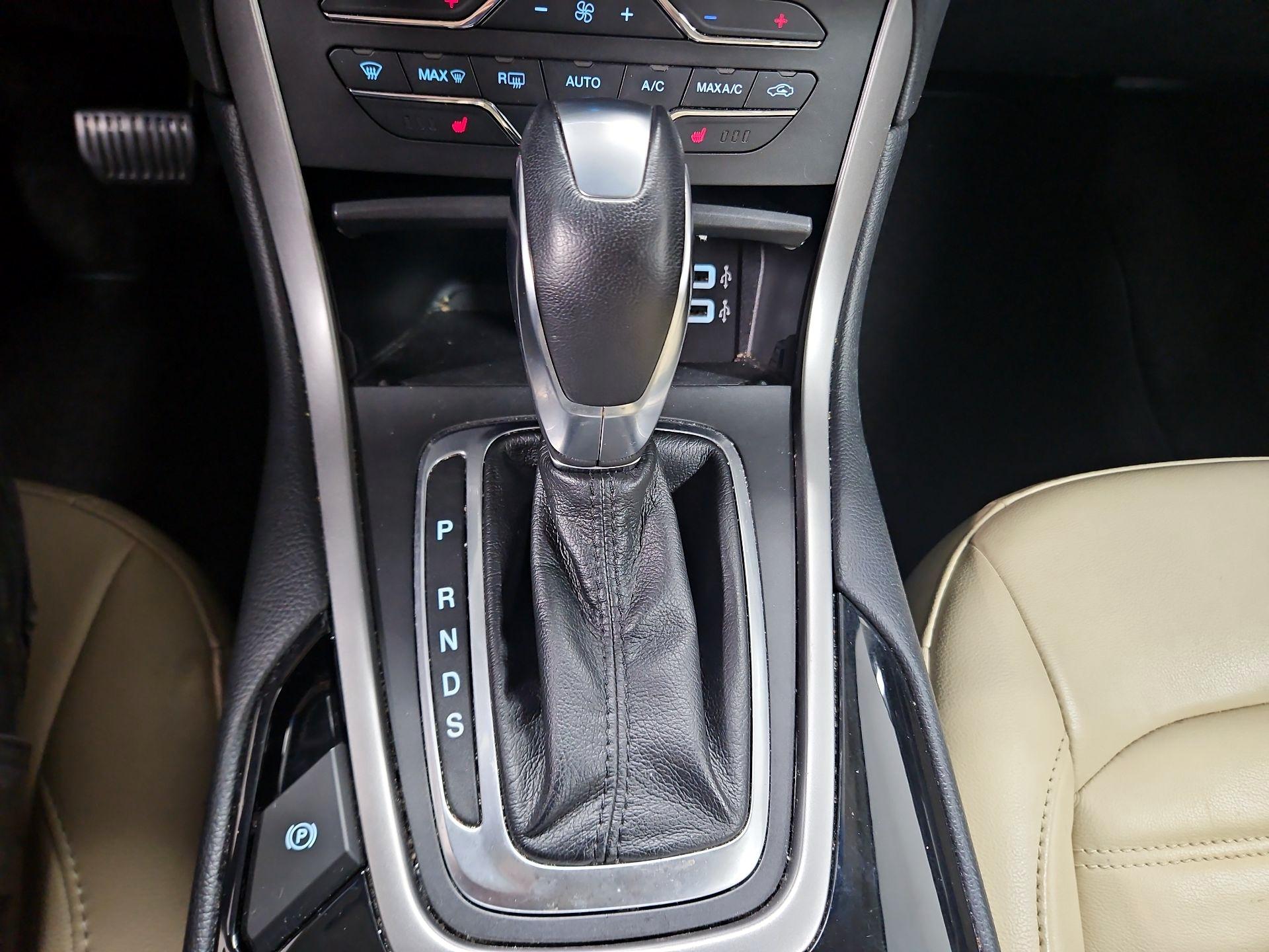 Thumbnail: 2018 Ford Edge - 18