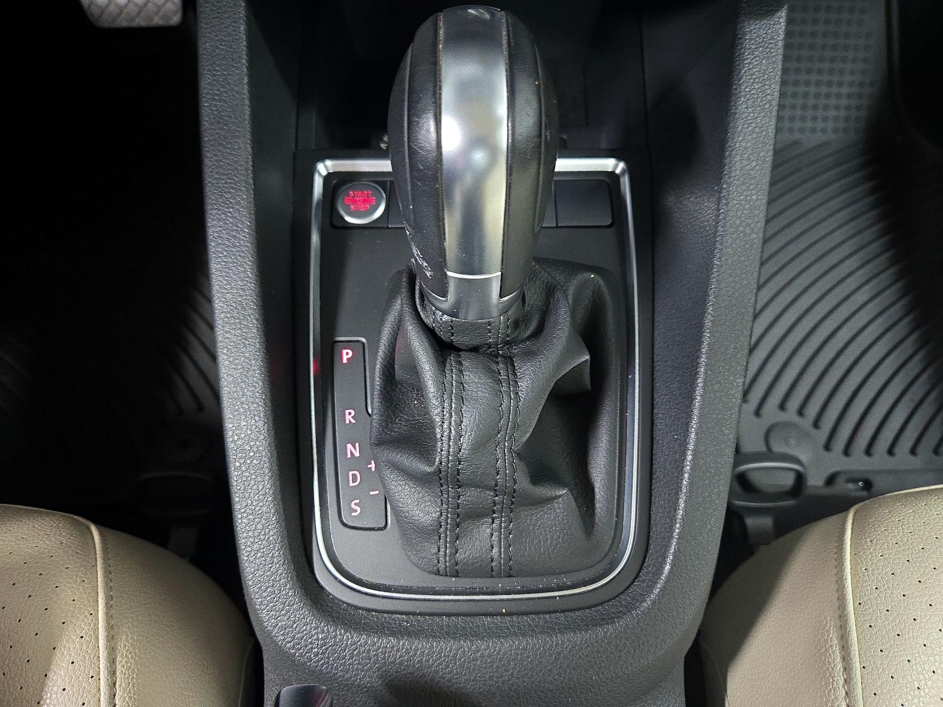 Thumbnail: 2017 Volkswagen Jetta - 17