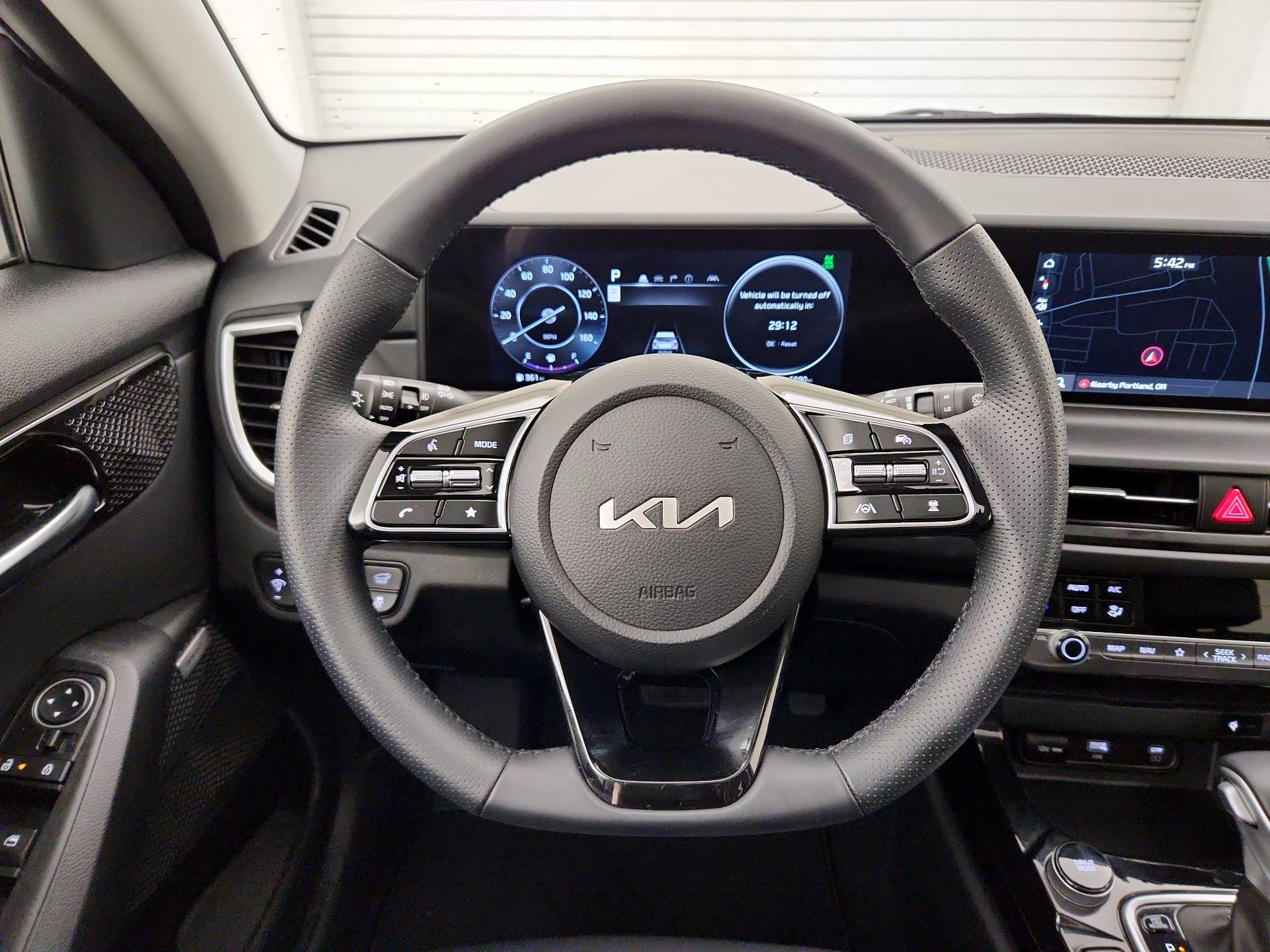 Thumbnail: 2024 Kia Seltos - 10