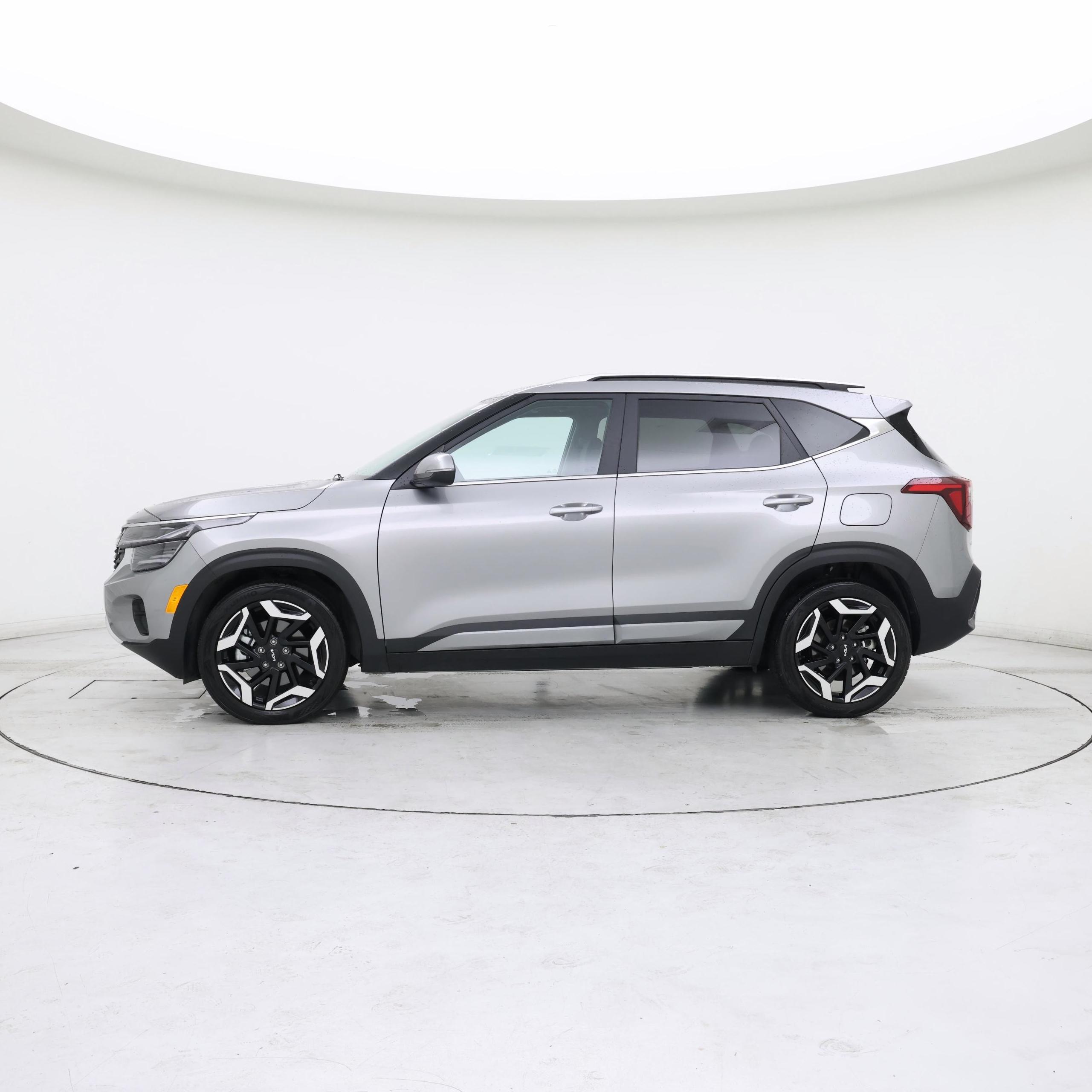Thumbnail: 2024 Kia Seltos - 3