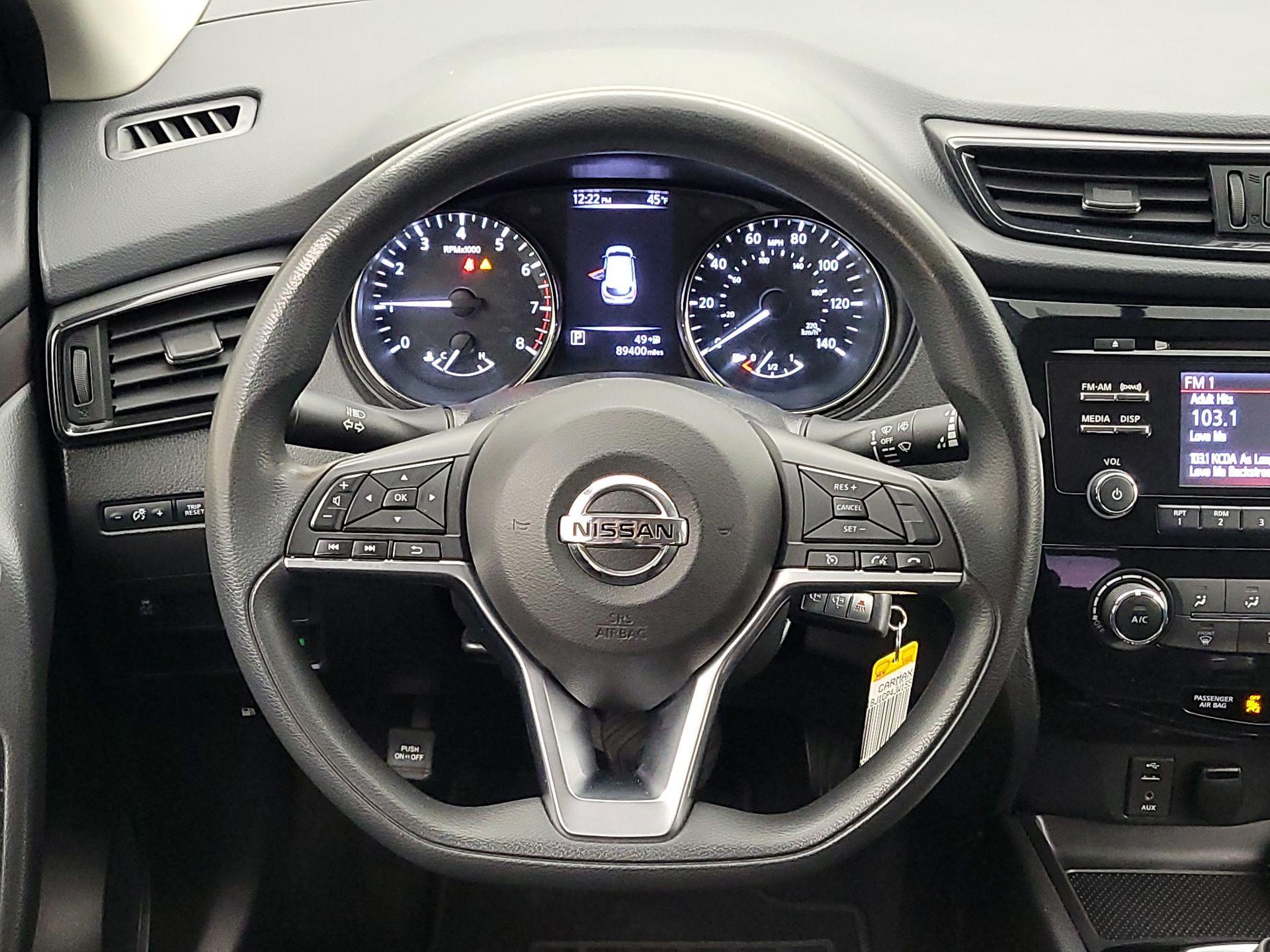 Thumbnail: 2018 Nissan Rogue Sport - 10