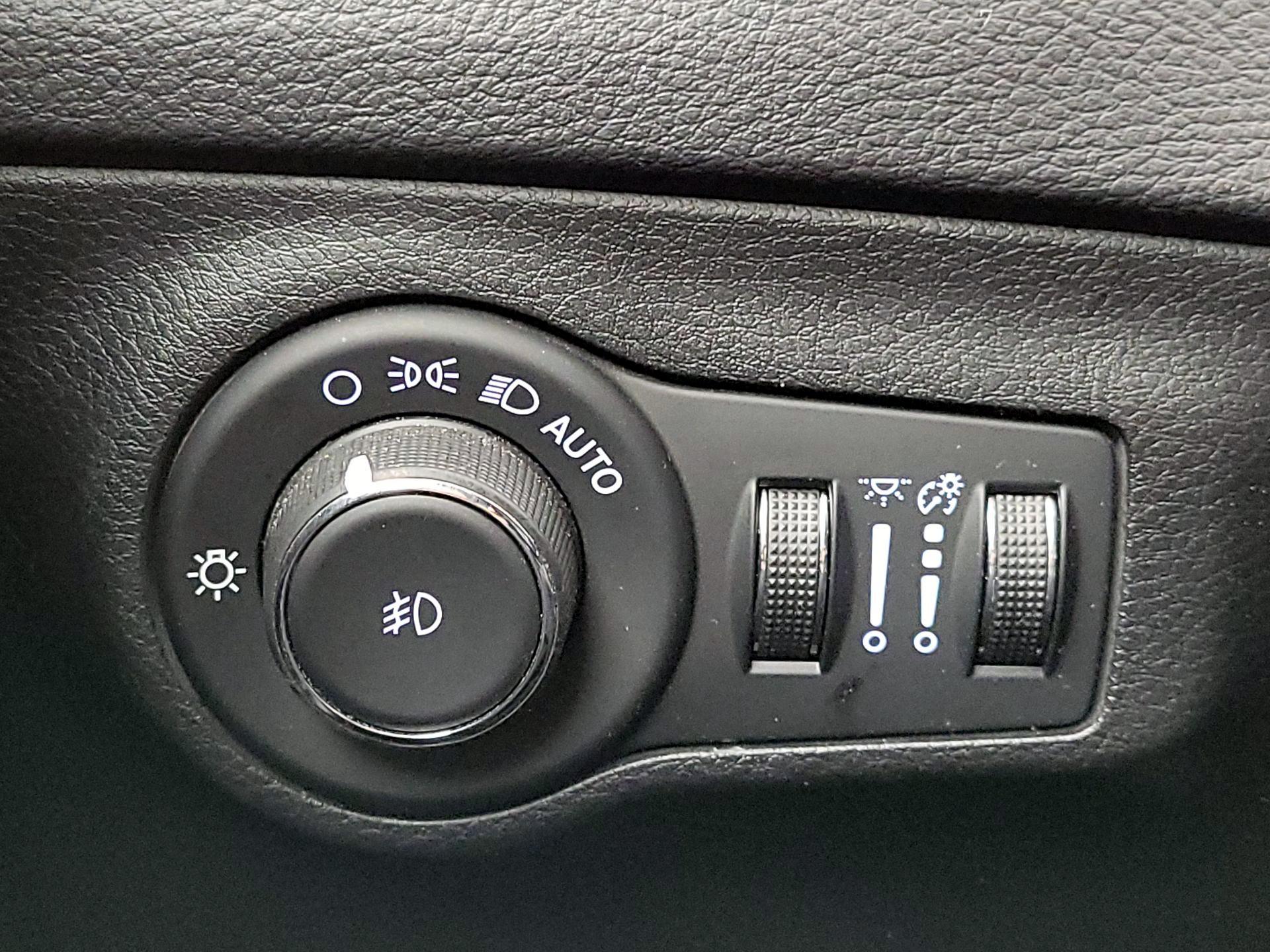 Thumbnail: 2019 Jeep Compass - 13