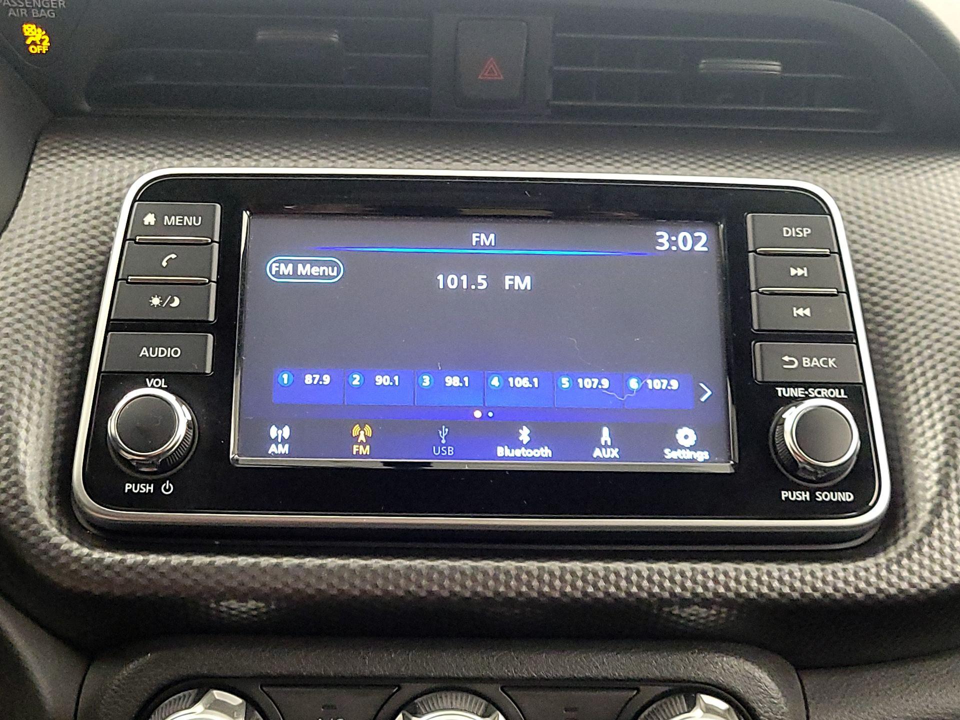 Thumbnail: 2019 Nissan Kicks - 15