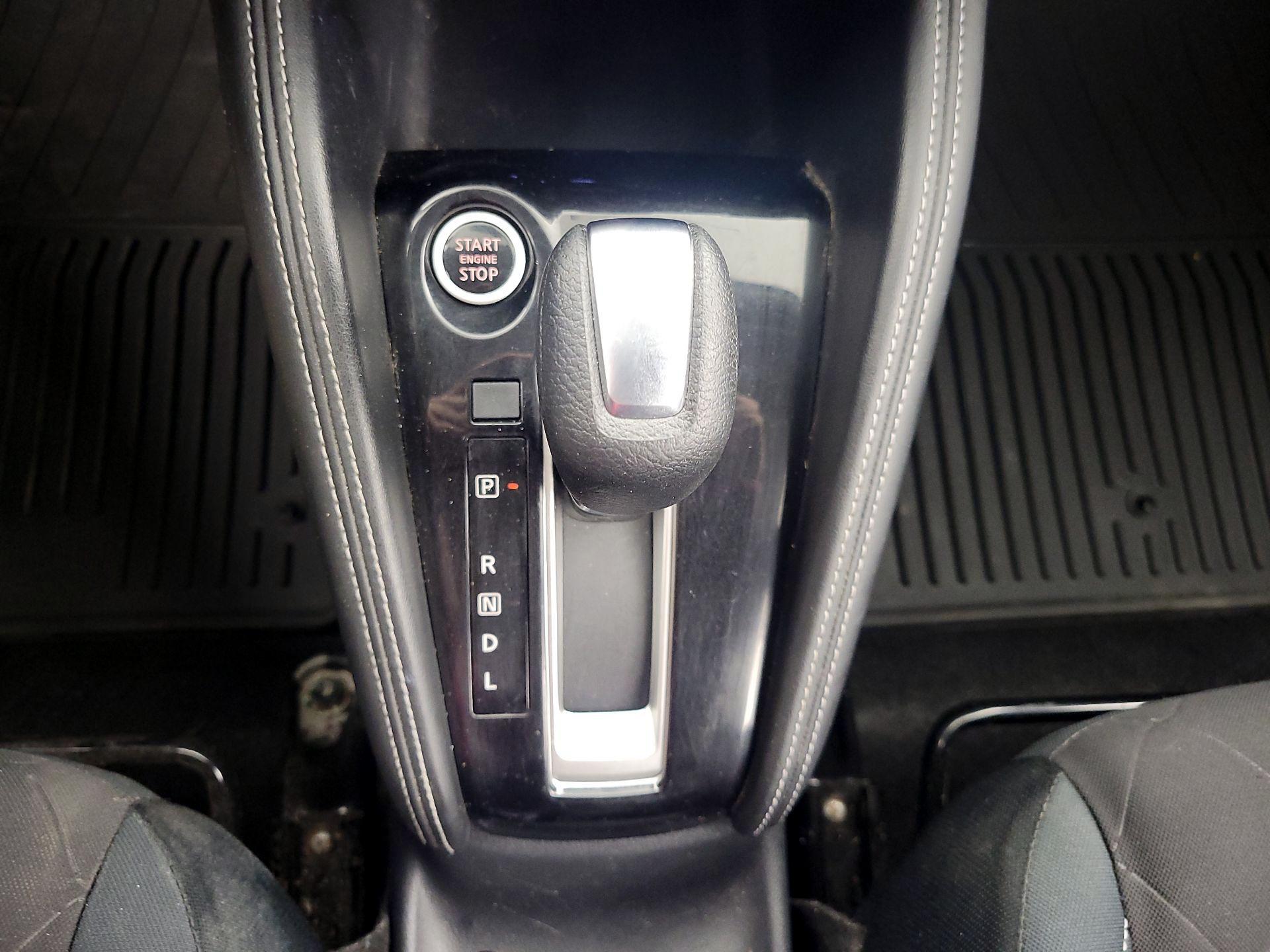 Thumbnail: 2019 Nissan Kicks - 17