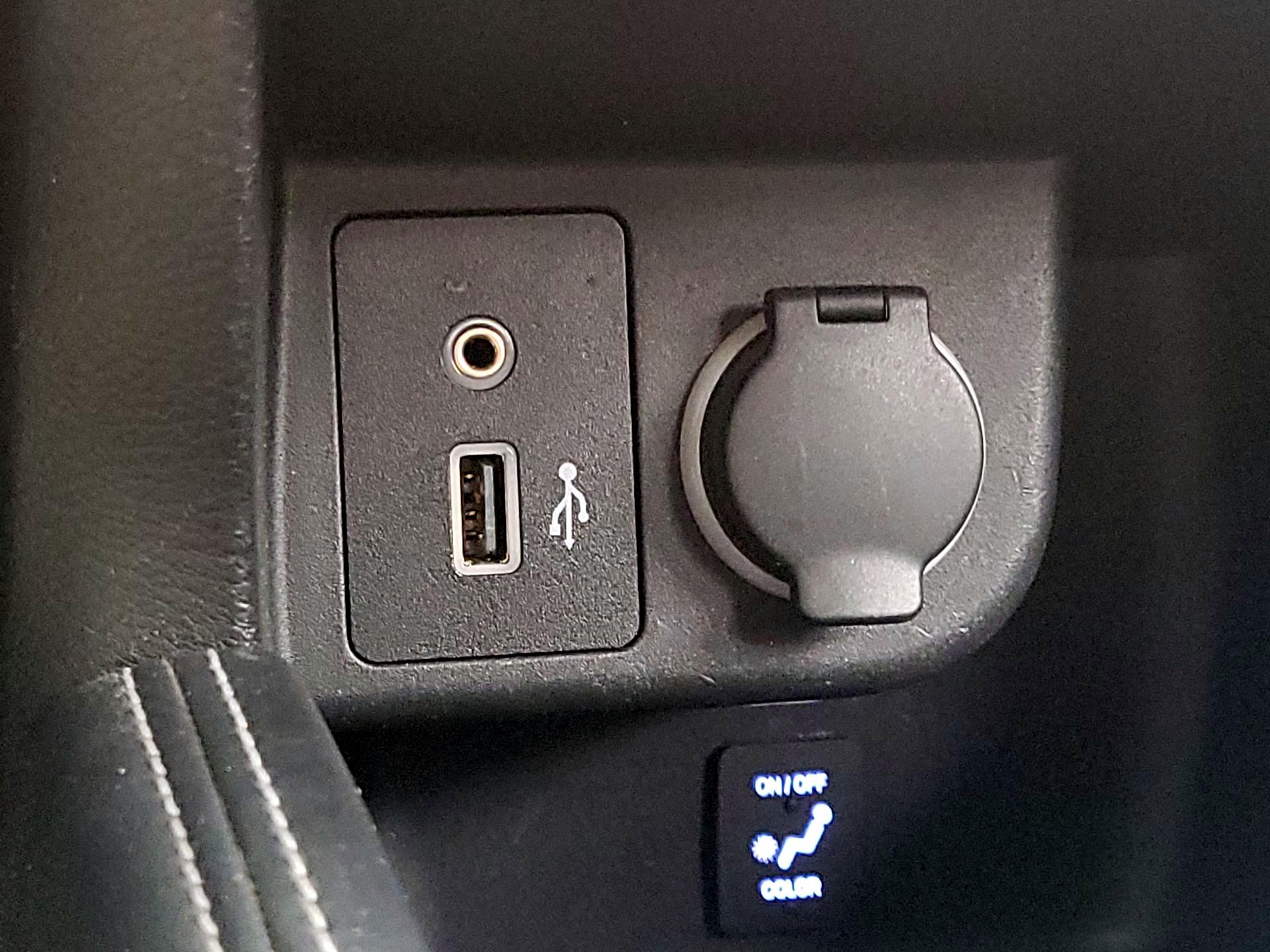 Thumbnail: 2019 Nissan Kicks - 18