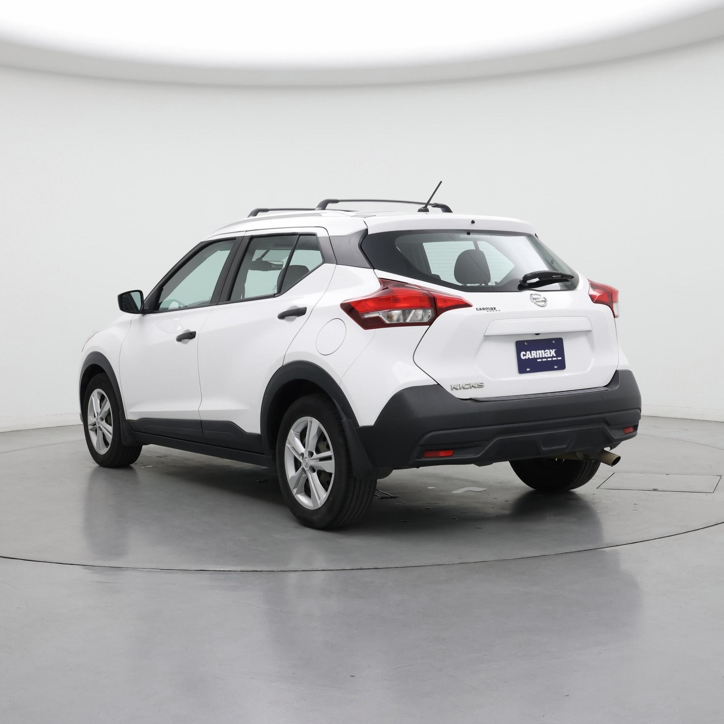 Thumbnail: 2019 Nissan Kicks - 2