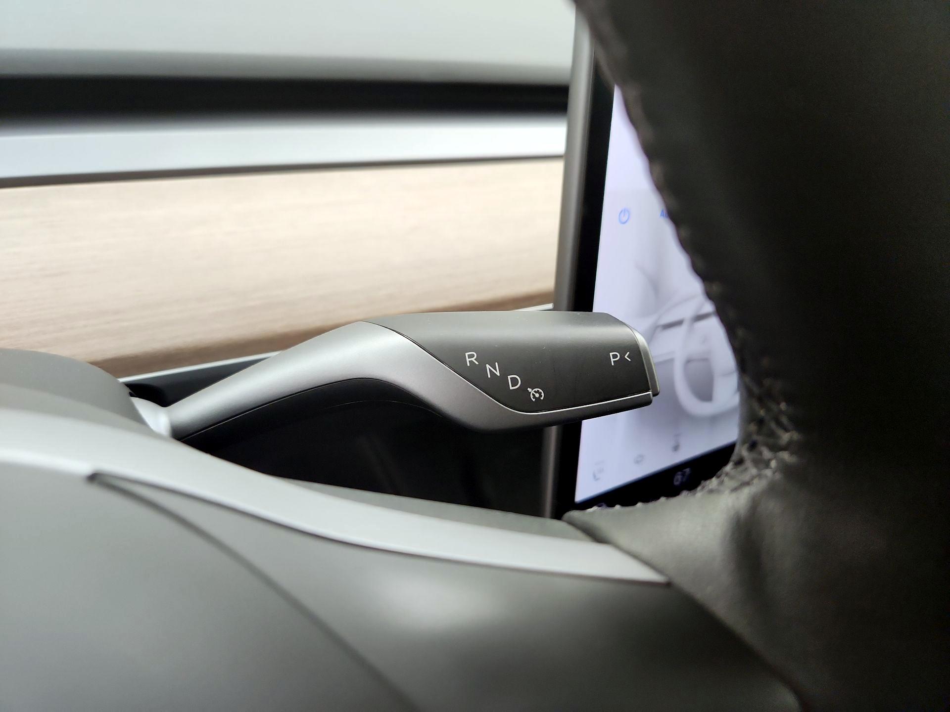 Thumbnail: 2023 Tesla Model 3 - 17