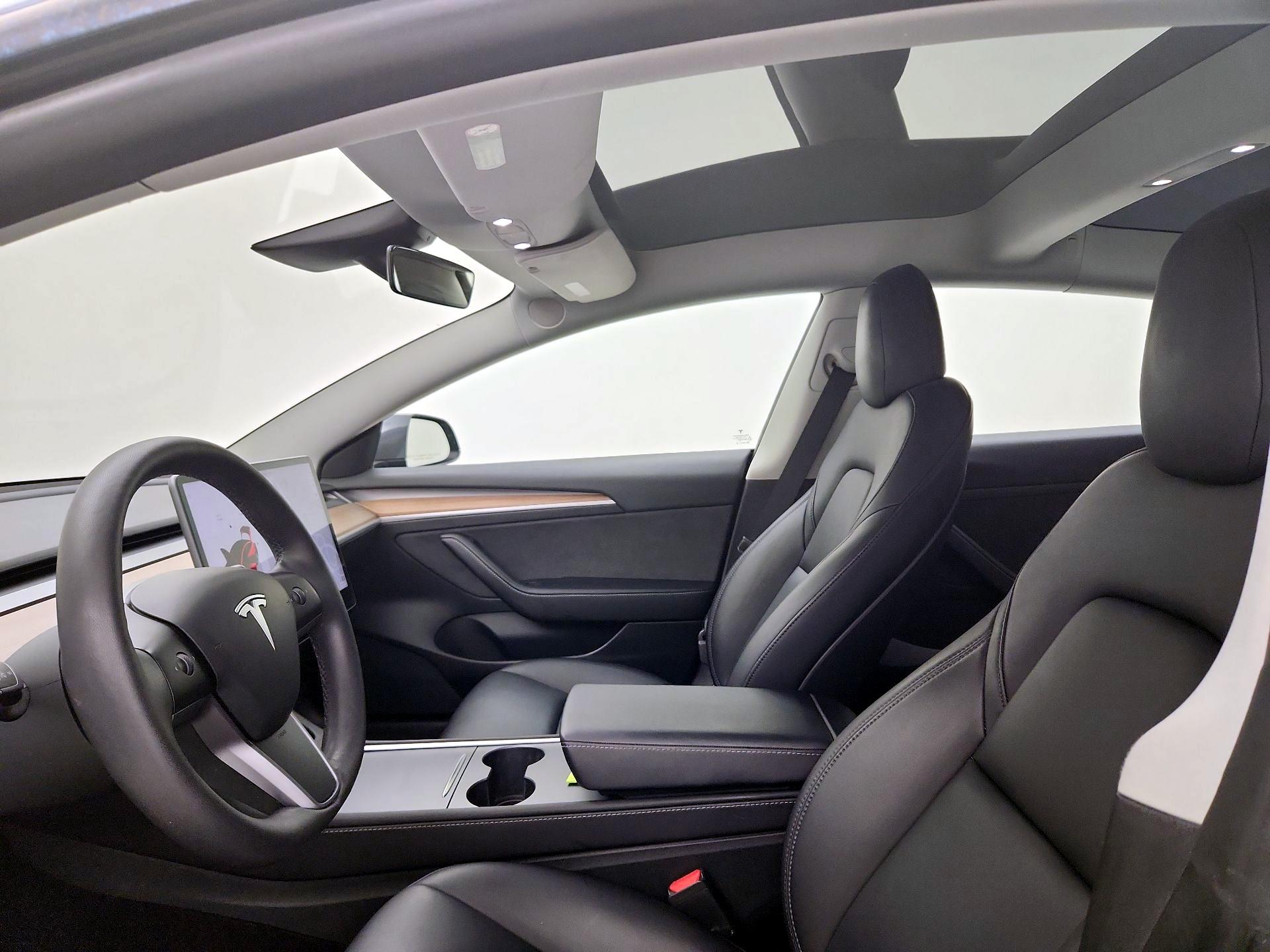 Thumbnail: 2023 Tesla Model 3 - 19
