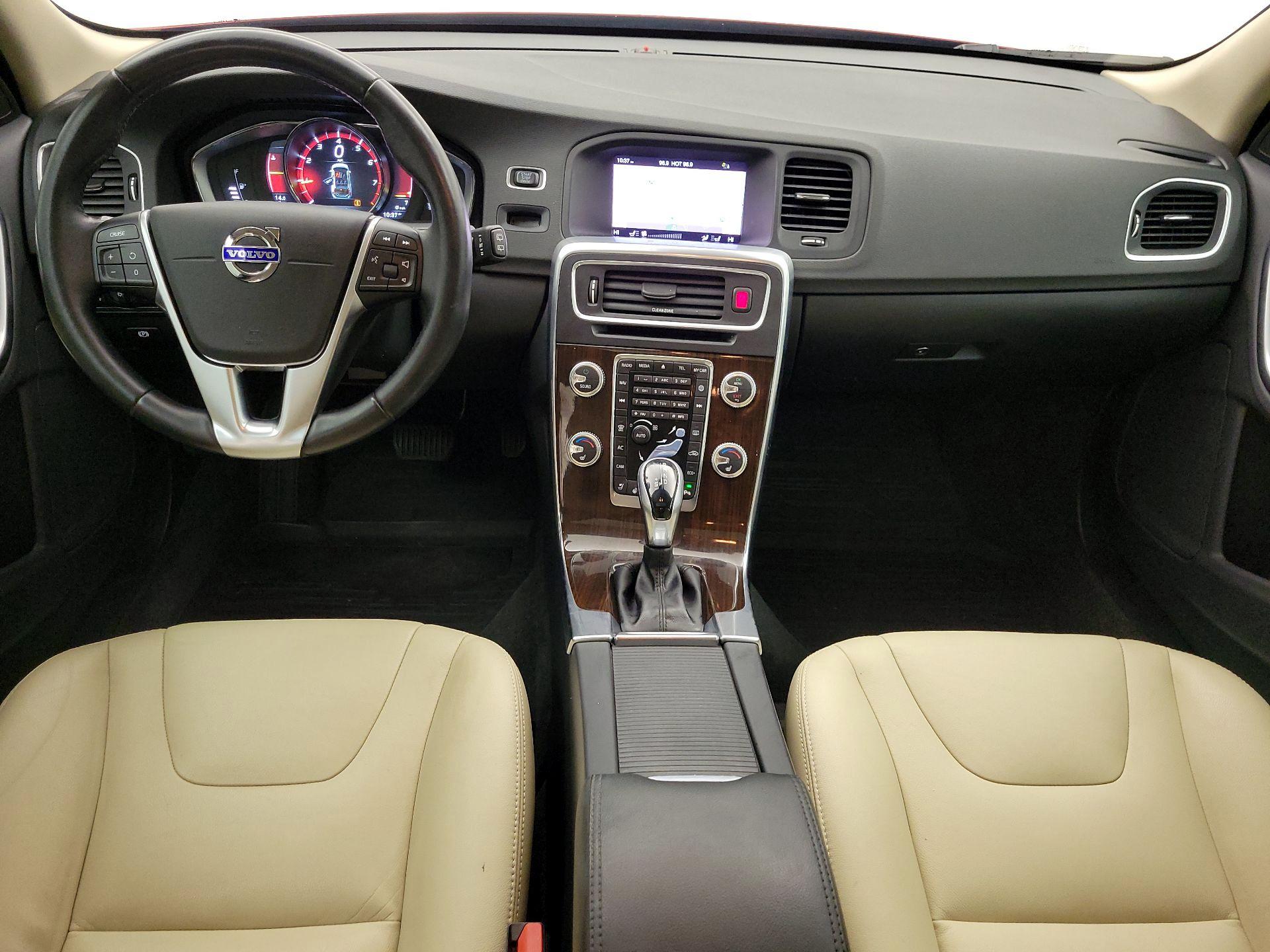 Thumbnail: 2017 Volvo V60 - 9