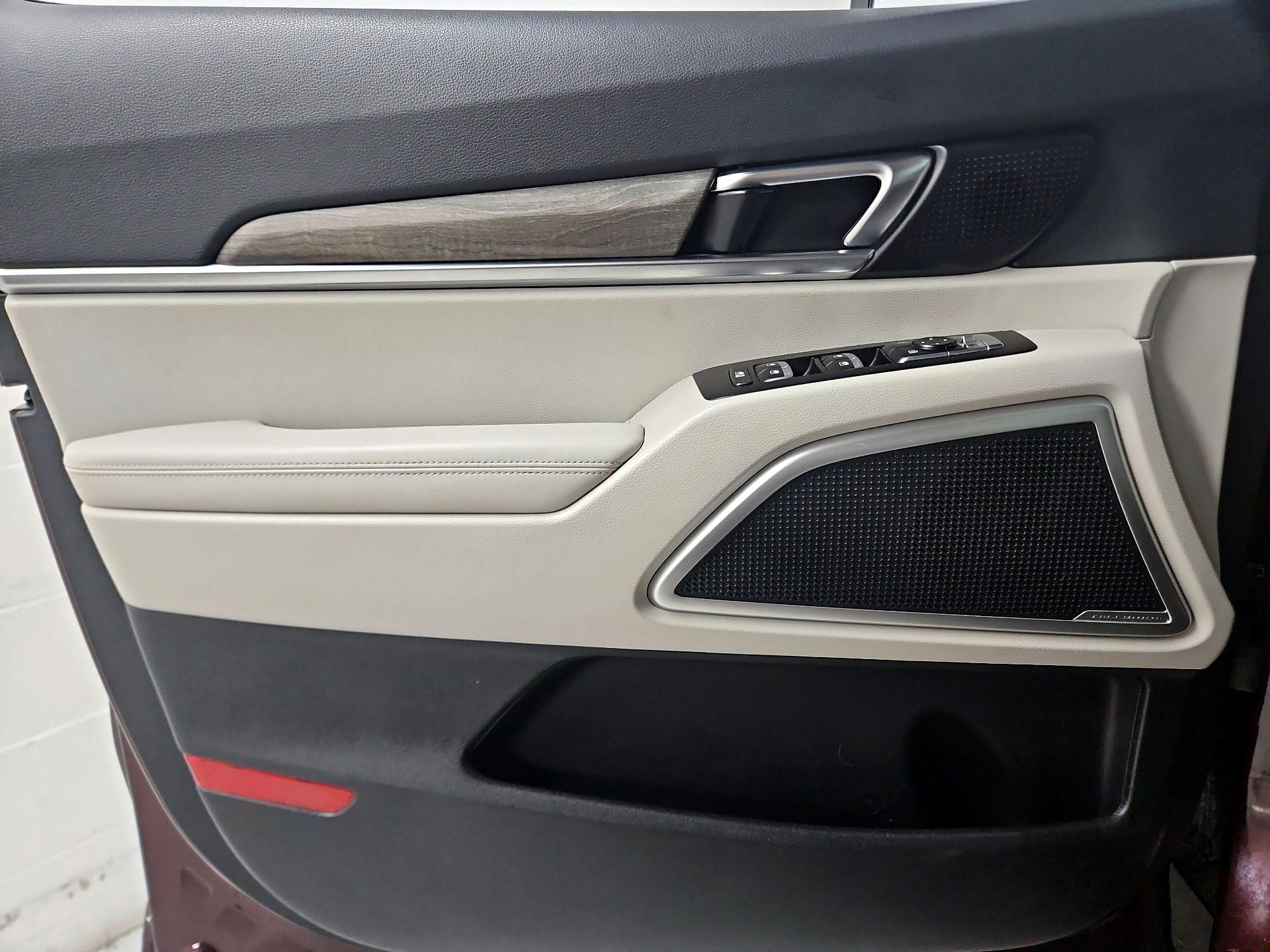 Thumbnail: 2022 Kia Telluride - 12