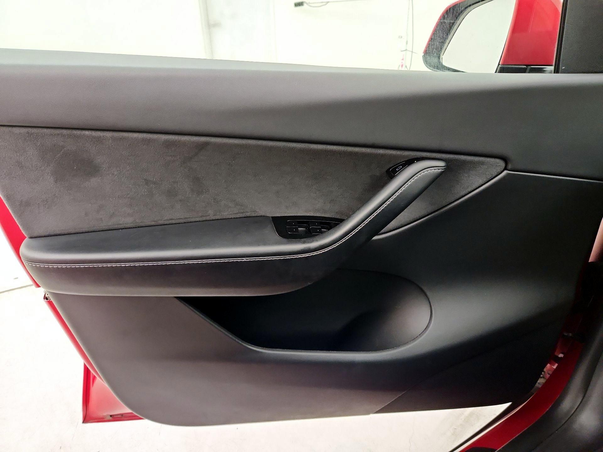 Thumbnail: 2020 Tesla Model Y - 12