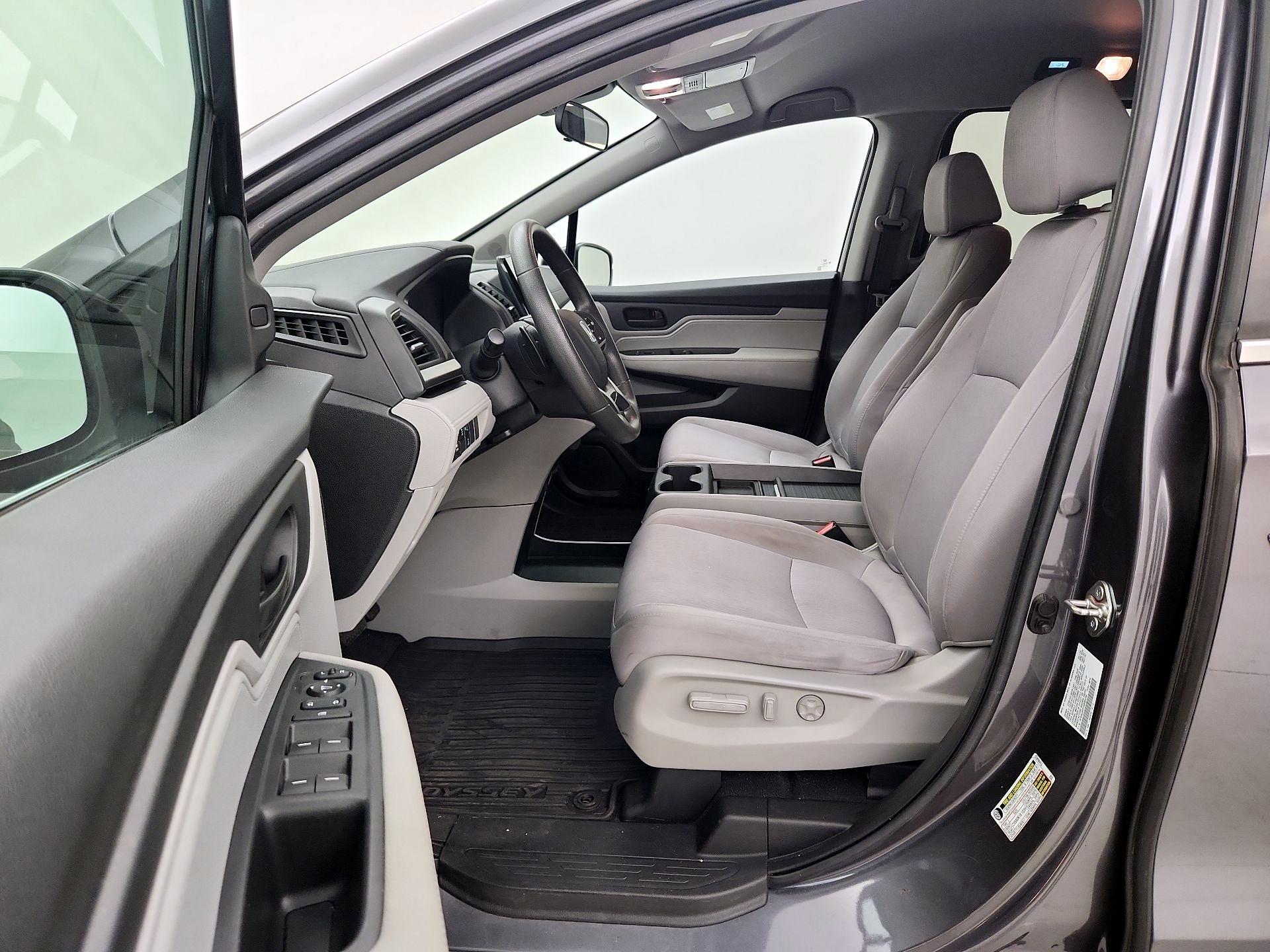Thumbnail: 2019 Honda Odyssey - 11