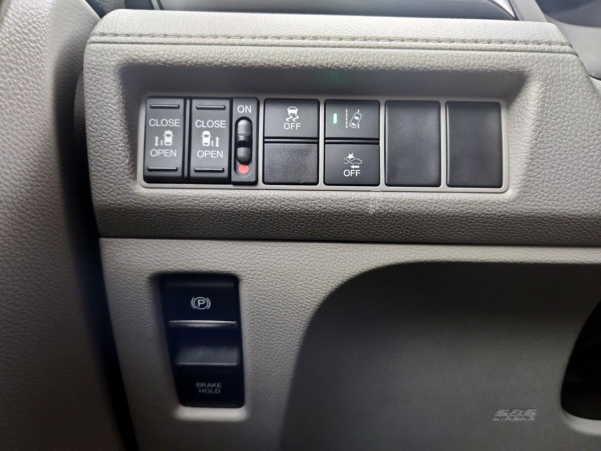 Thumbnail: 2019 Honda Odyssey - 13