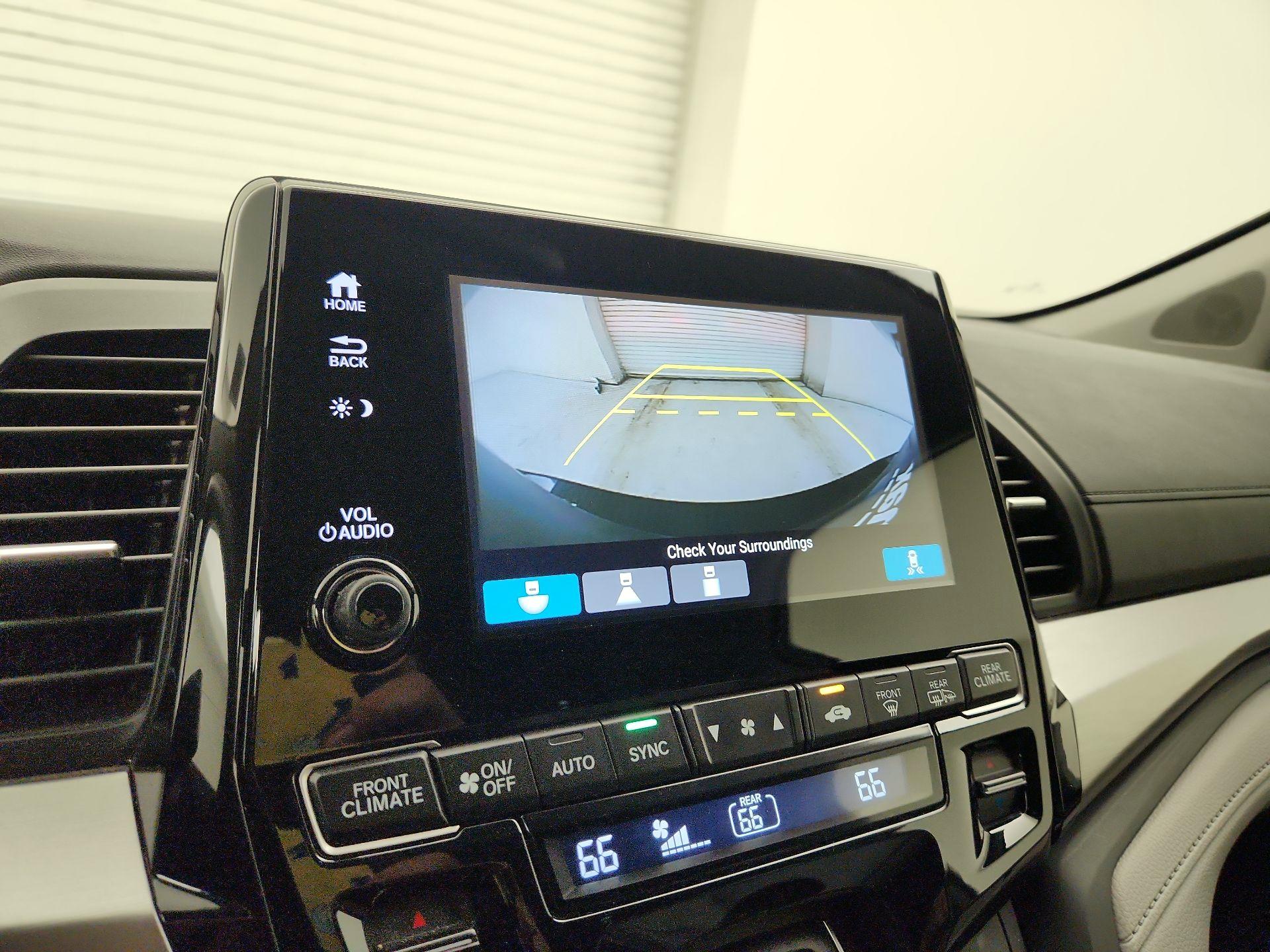 Thumbnail: 2019 Honda Odyssey - 14