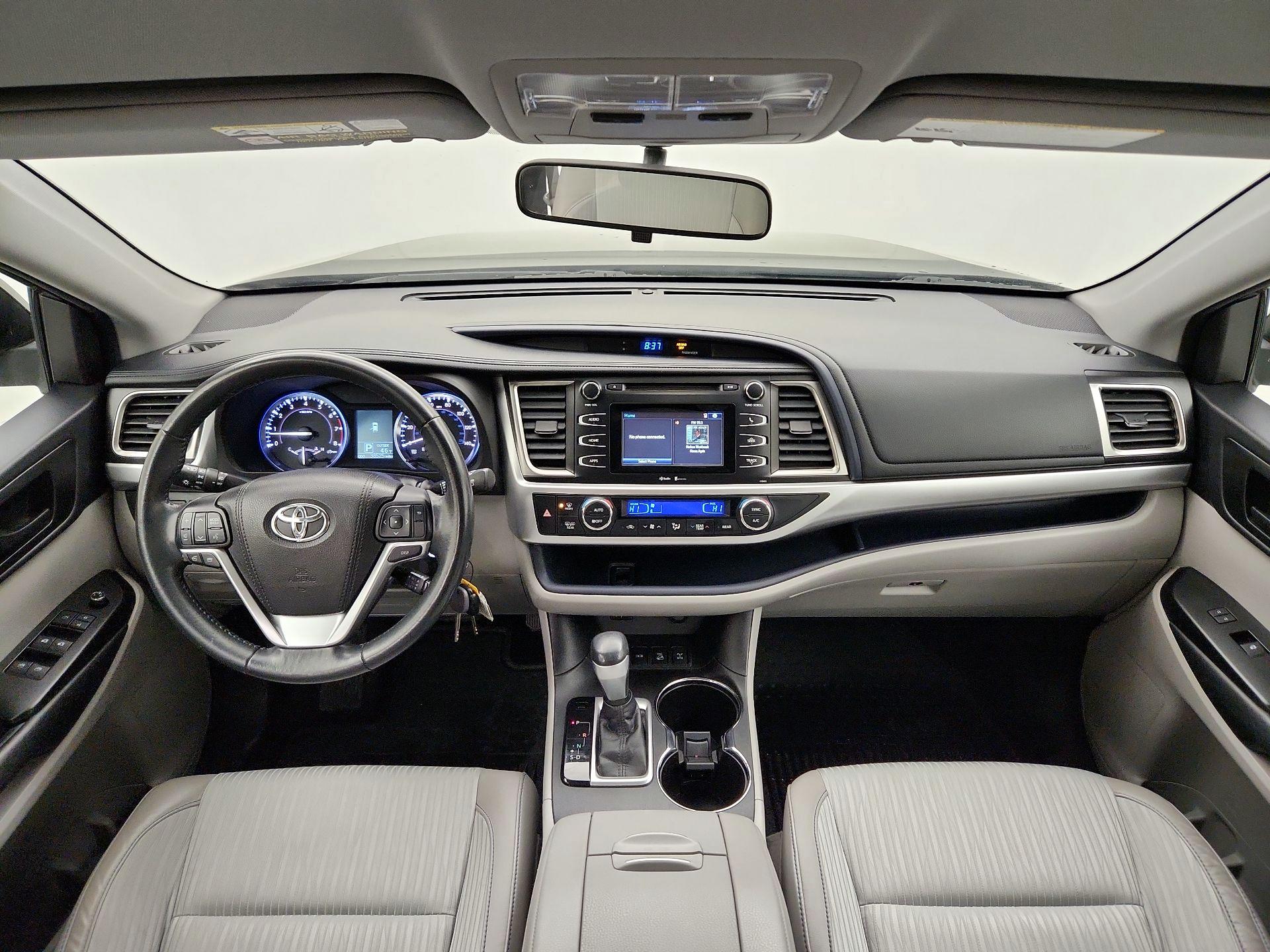 Thumbnail: 2015 Toyota Highlander - 9