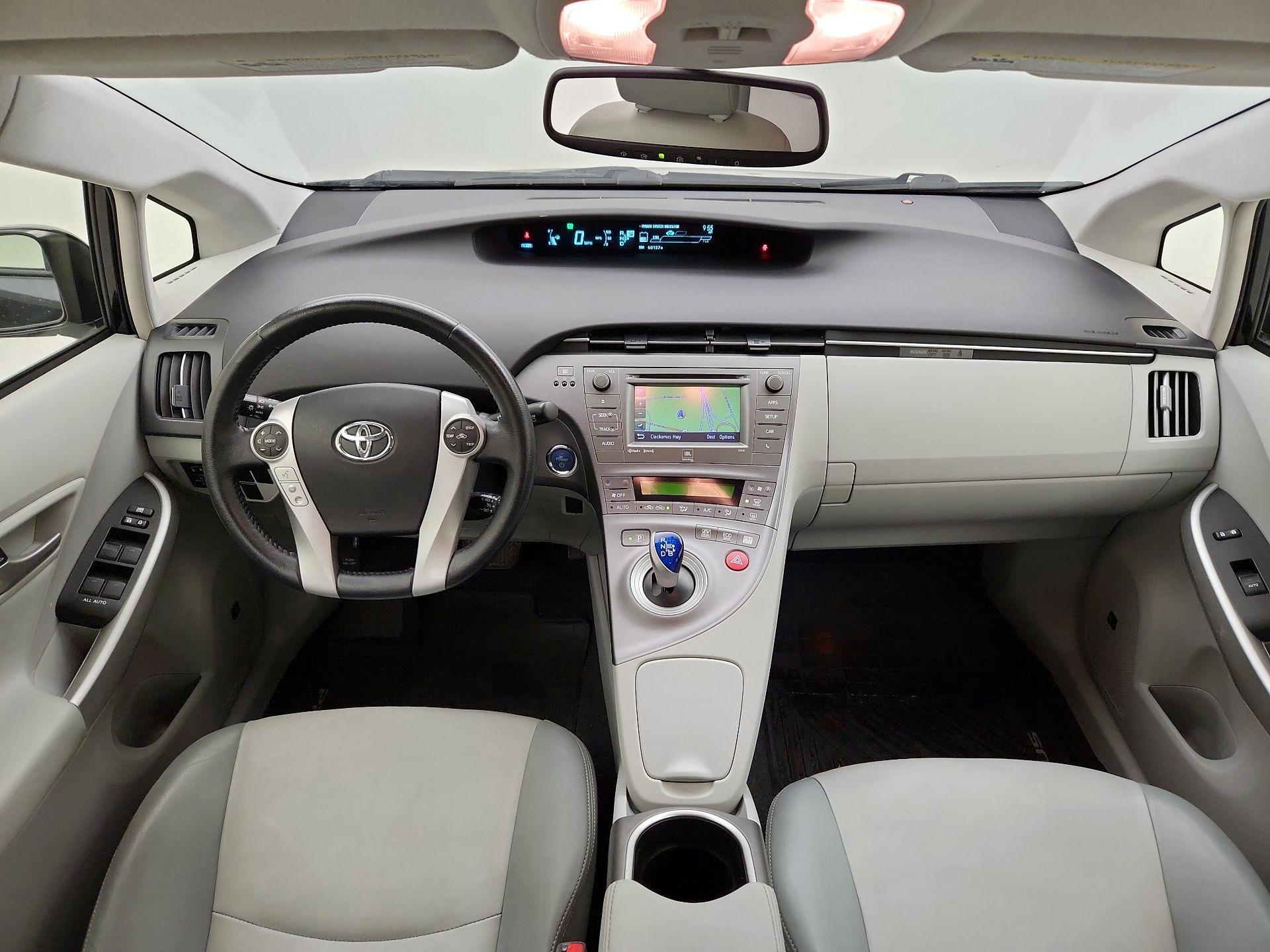 Thumbnail: 2015 Toyota Prius - 9