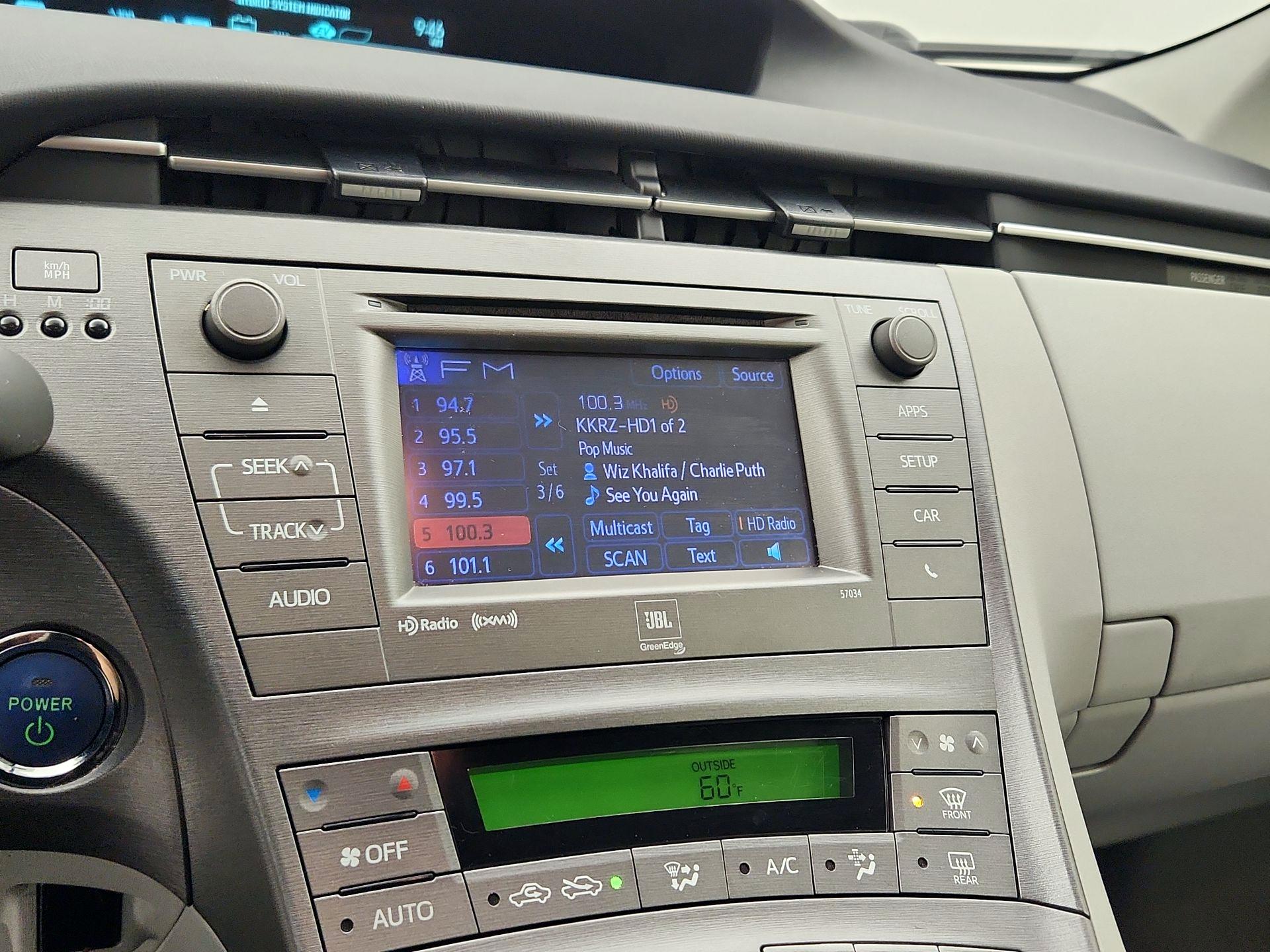 Thumbnail: 2015 Toyota Prius - 16