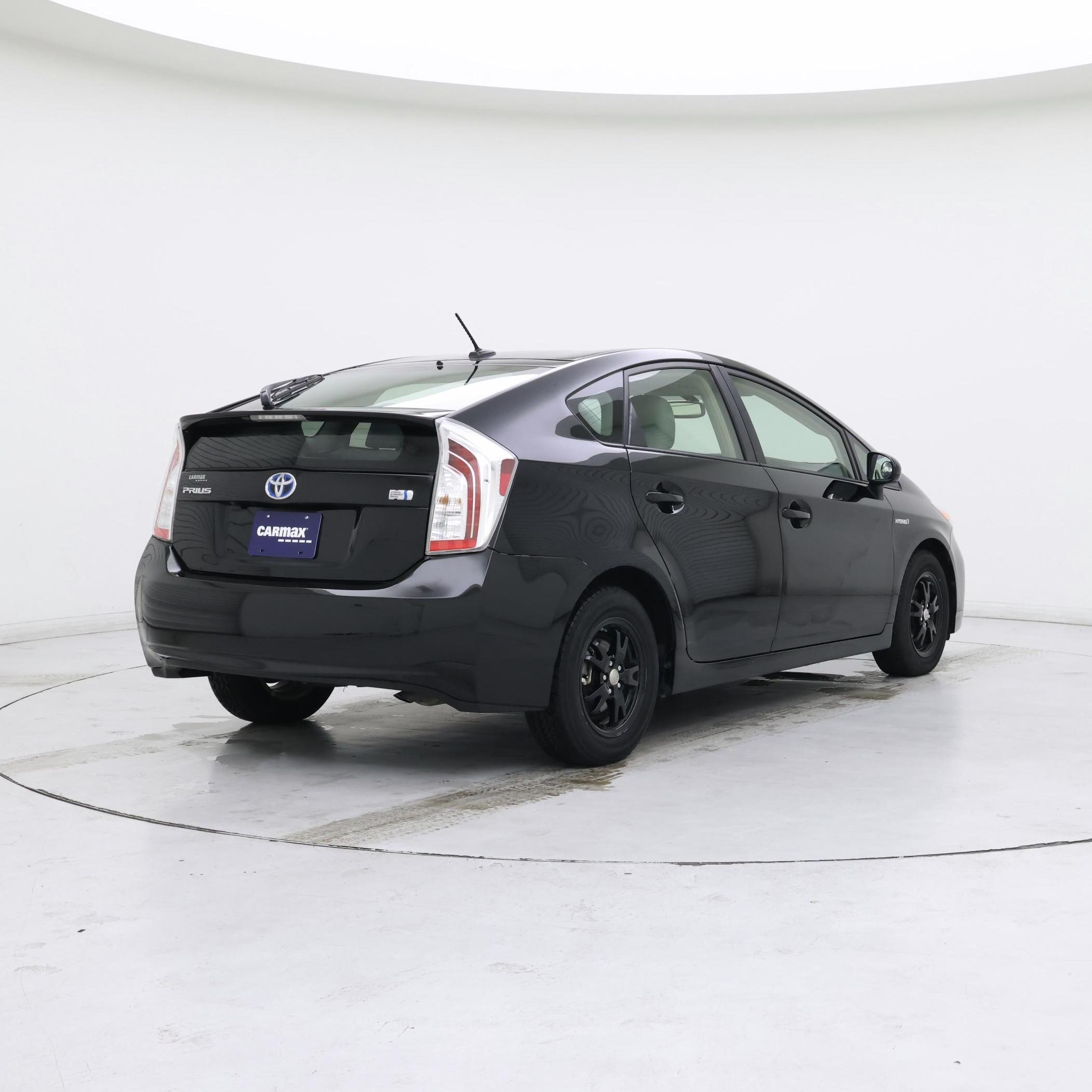 Thumbnail: 2015 Toyota Prius - 8