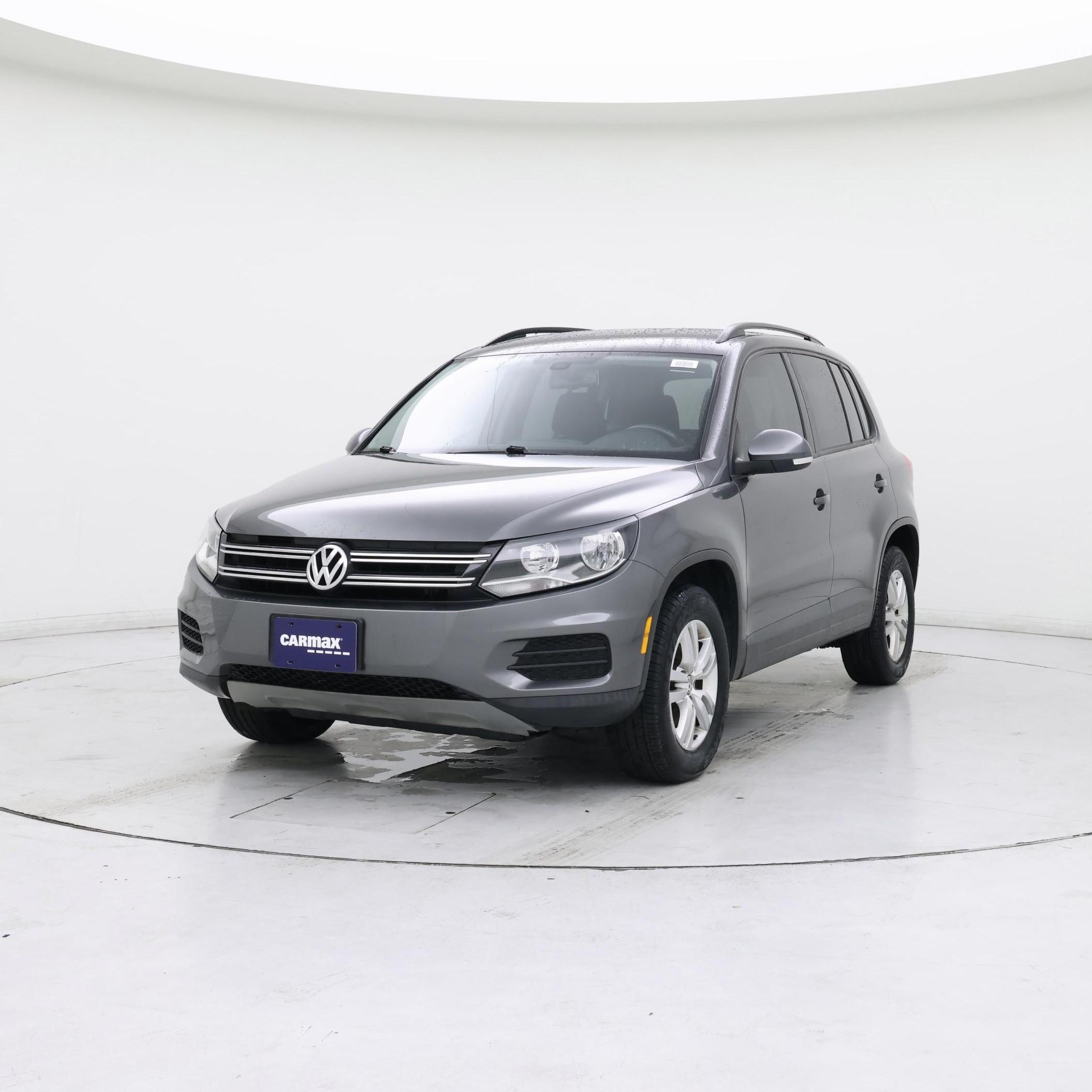 Thumbnail: 2016 Volkswagen Tiguan - 4