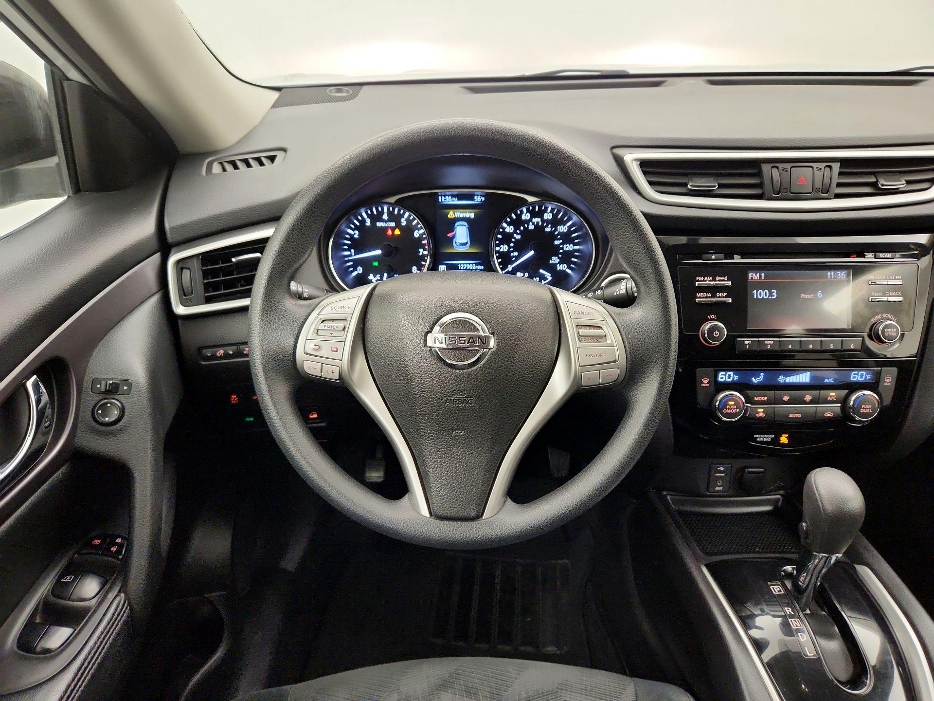 Thumbnail: 2015 Nissan Rogue - 10