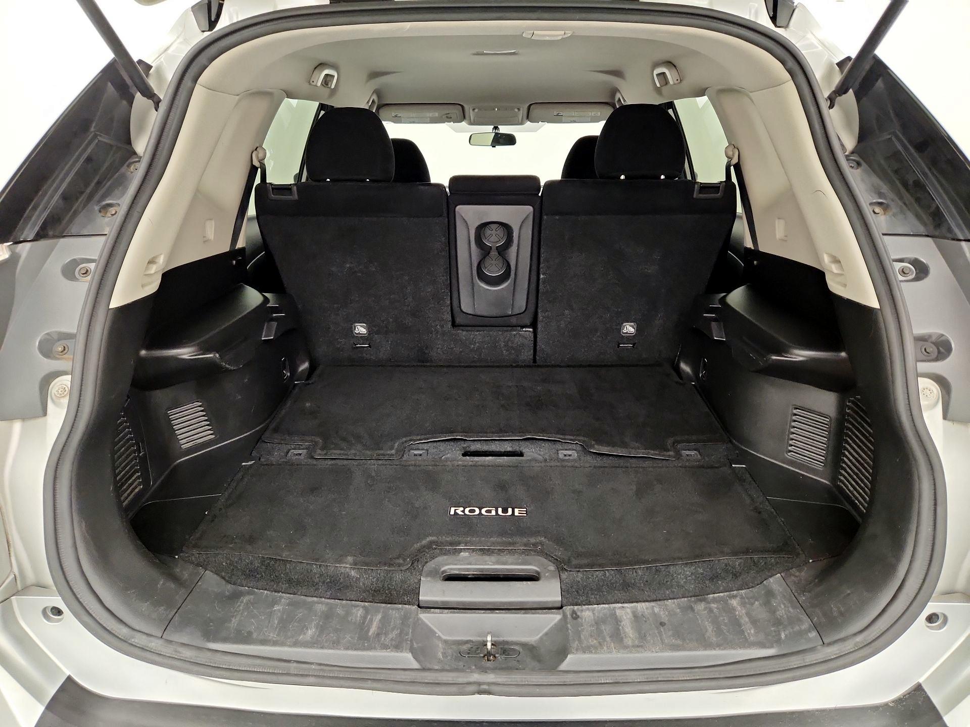 Thumbnail: 2015 Nissan Rogue - 20