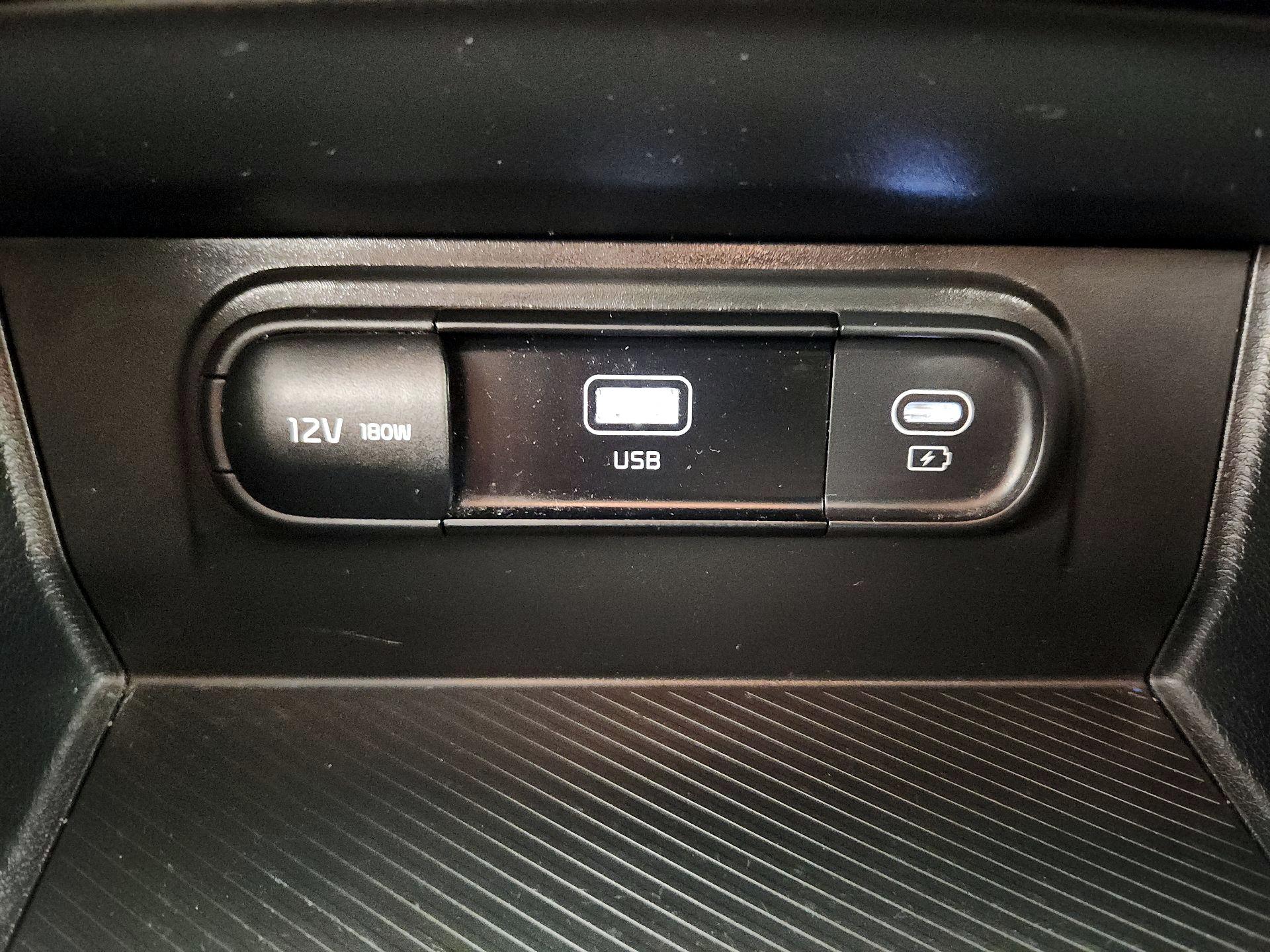 Thumbnail: 2023 Kia Sportage - 18