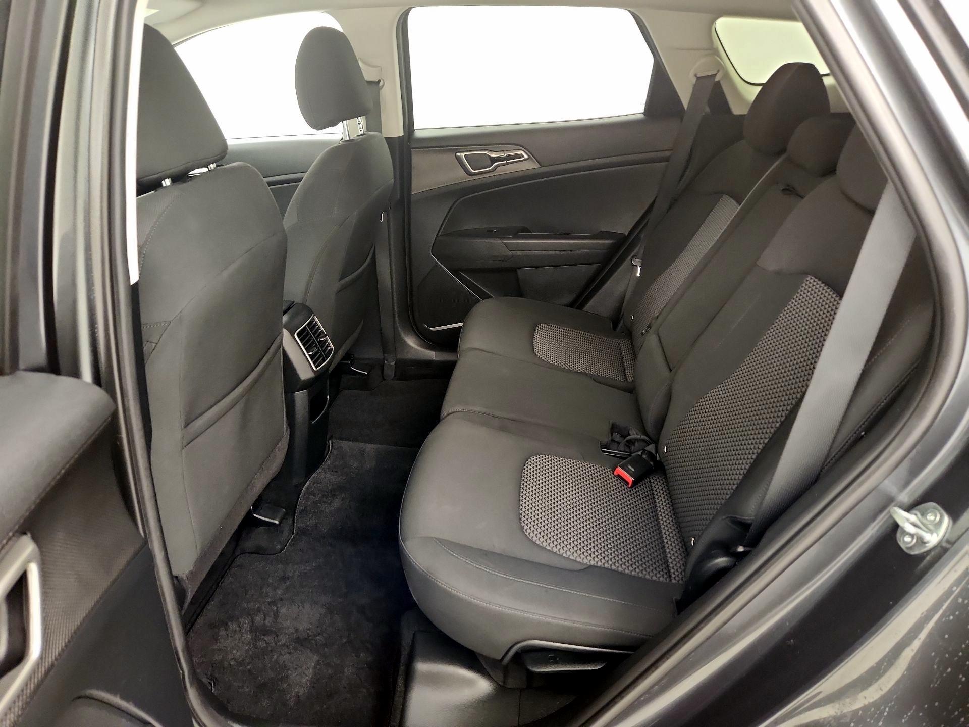 Thumbnail: 2023 Kia Sportage - 19