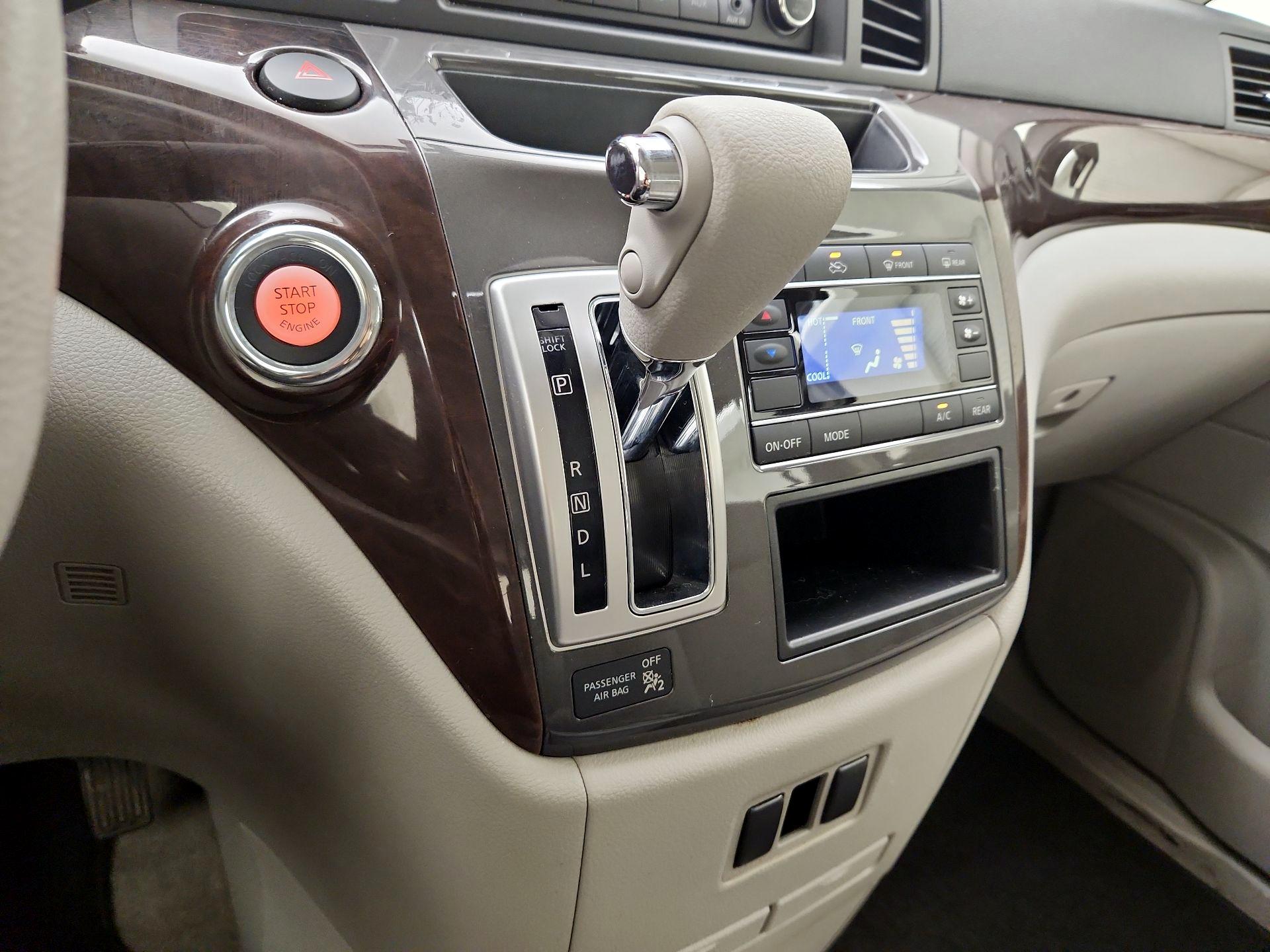 Thumbnail: 2015 Nissan Quest - 17