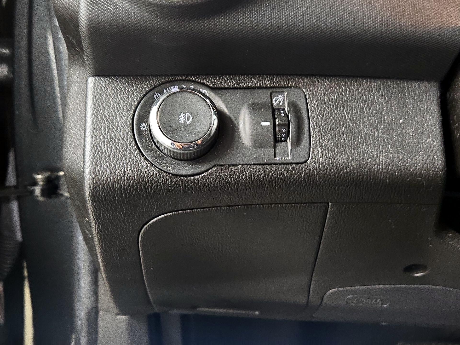 Thumbnail: 2017 Chevrolet Sonic - 13