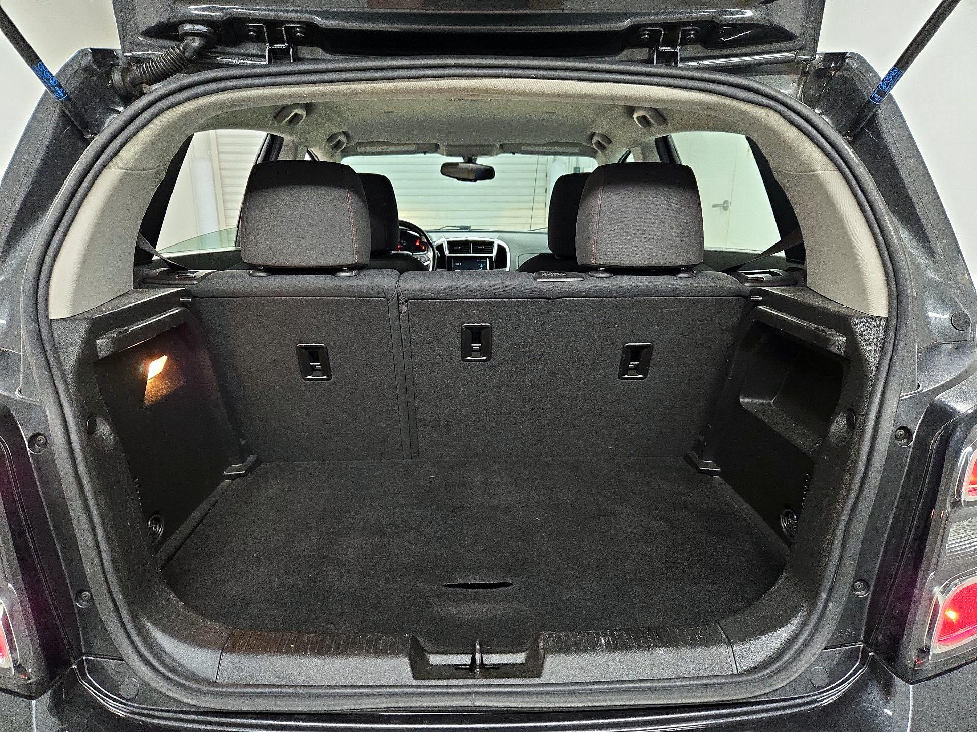 Thumbnail: 2017 Chevrolet Sonic - 20