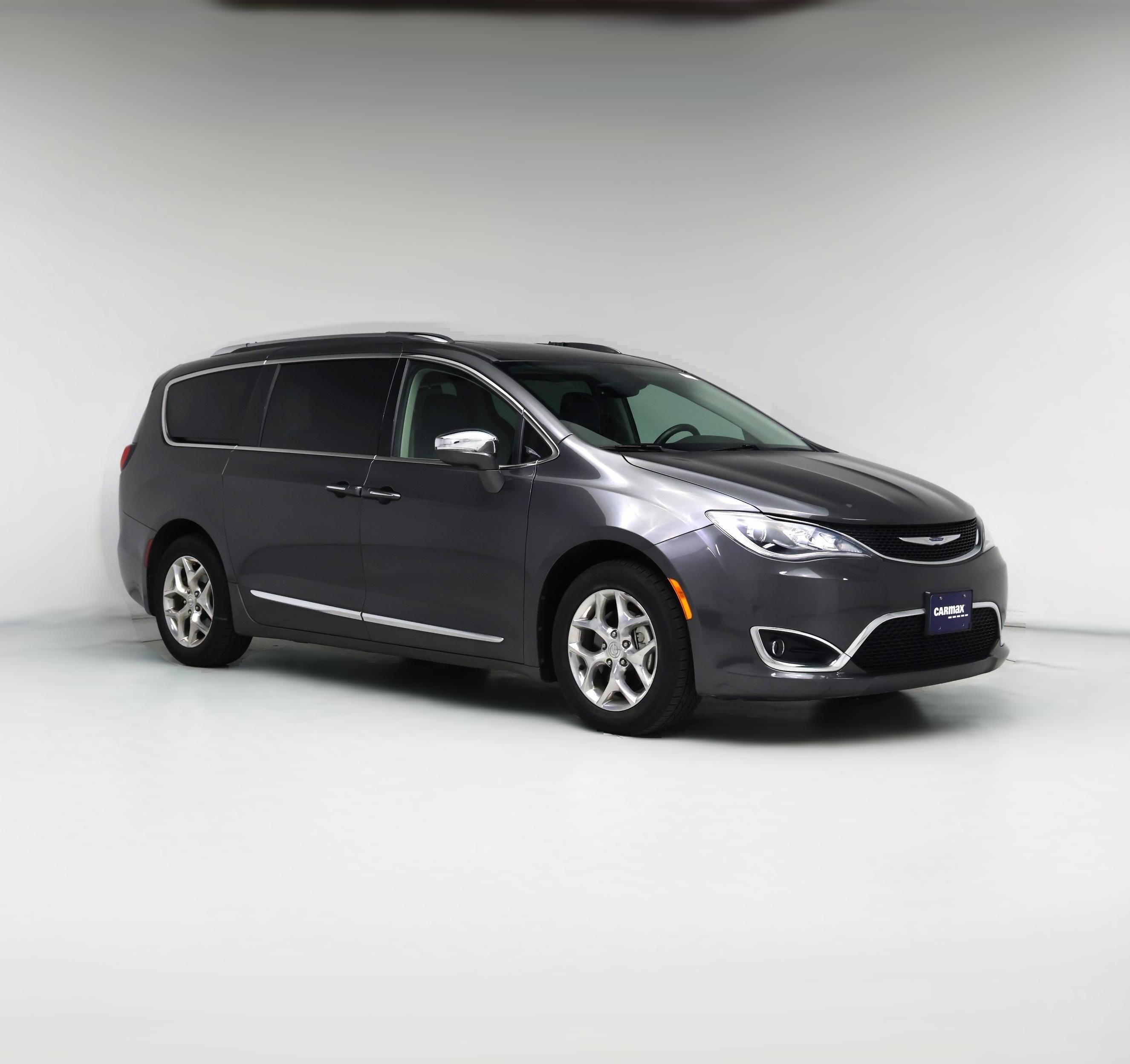 Thumbnail: 2019 Chrysler Pacifica - 1