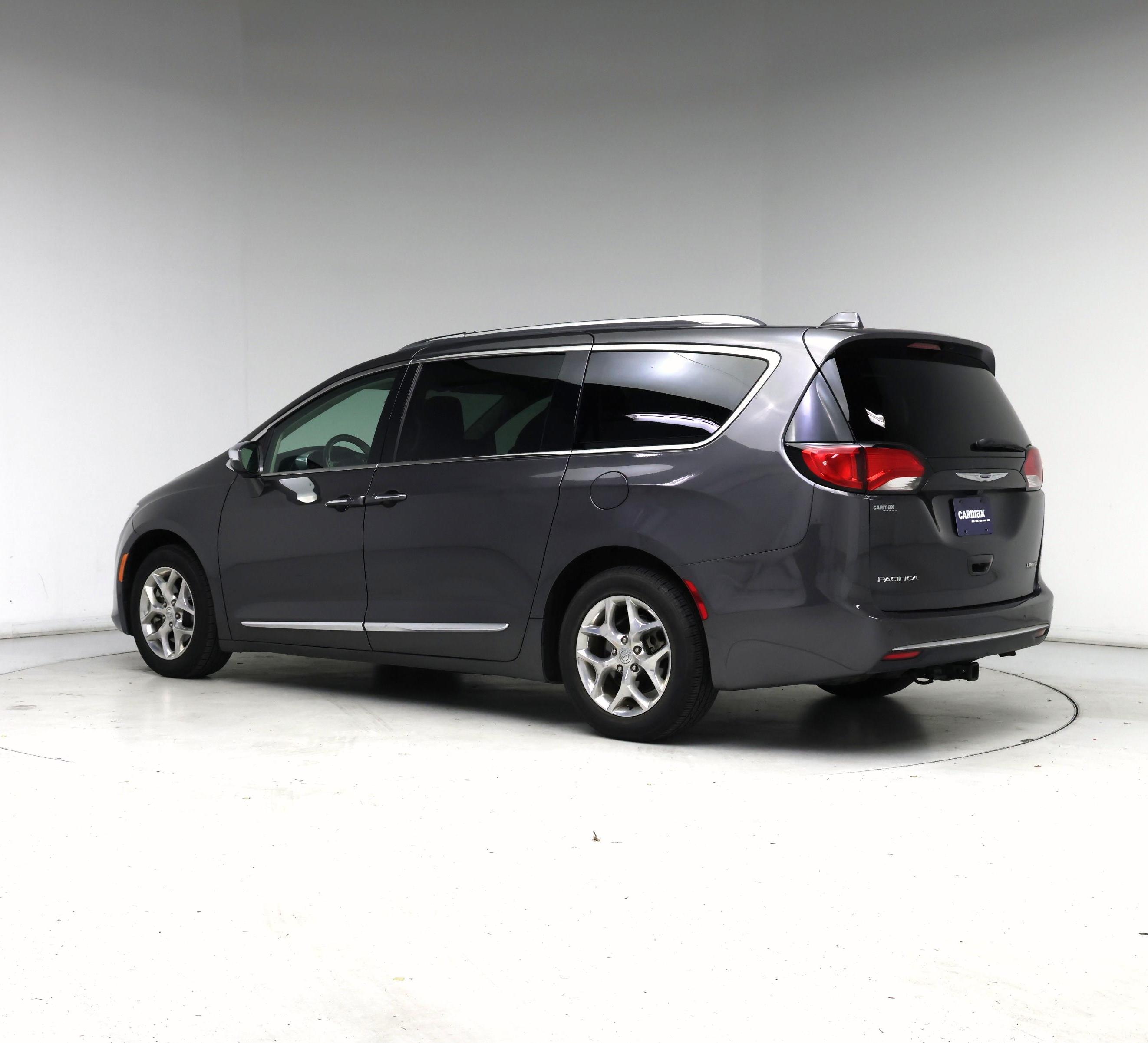 Thumbnail: 2019 Chrysler Pacifica - 2