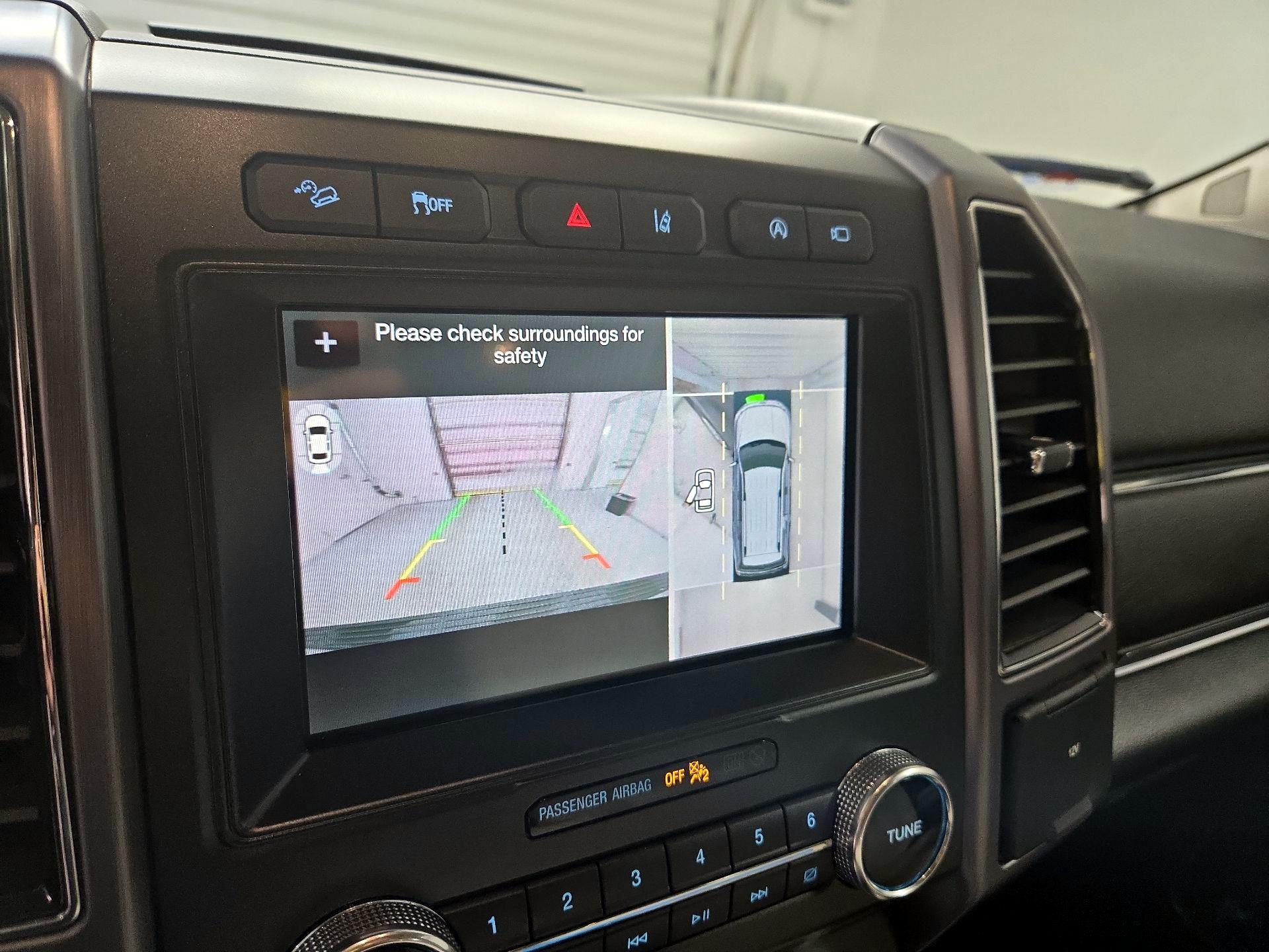 Thumbnail: 2019 Ford Expedition - 15