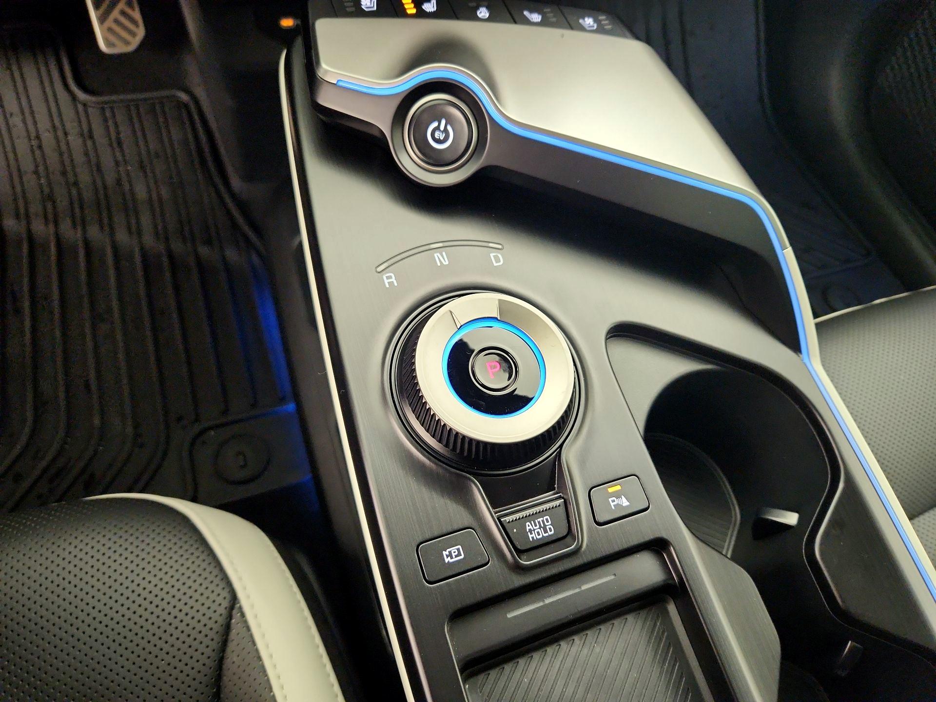 Thumbnail: 2025 Kia EV6 - 18