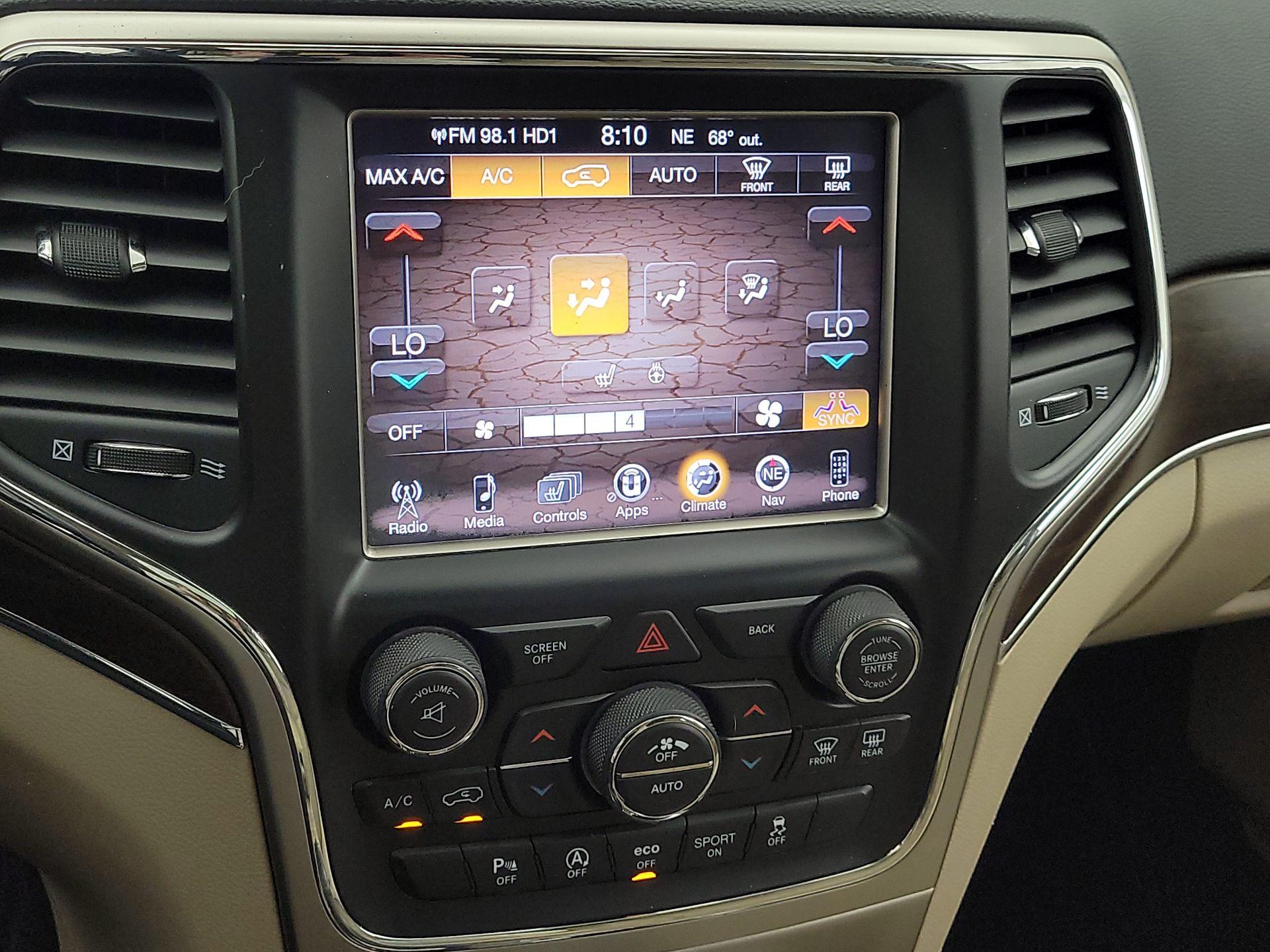 Thumbnail: 2016 Jeep Grand Cherokee - 17