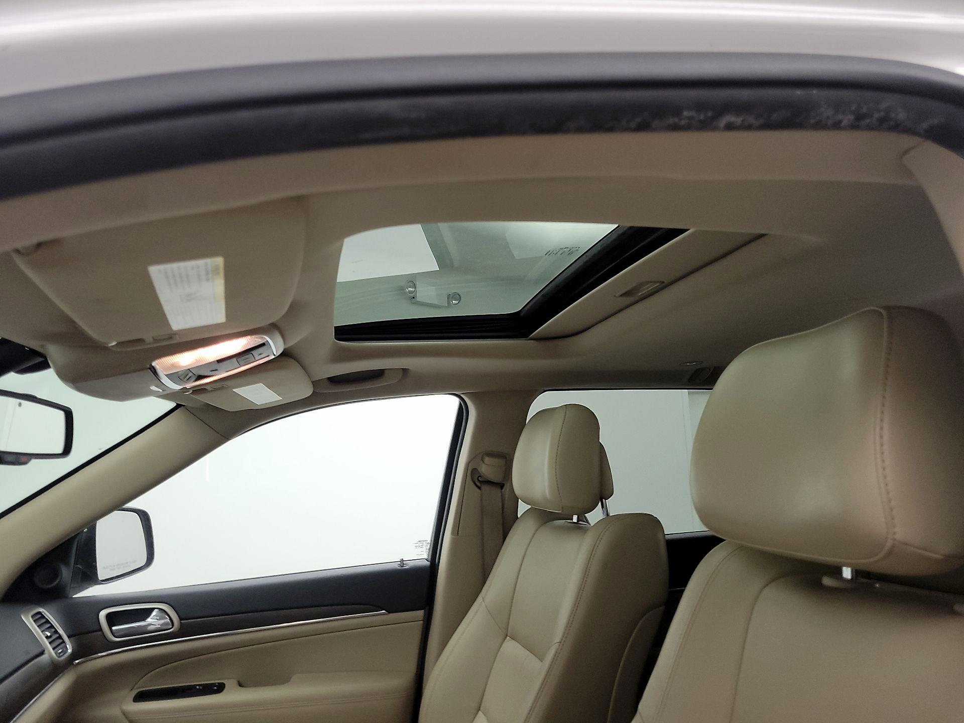 Thumbnail: 2016 Jeep Grand Cherokee - 20