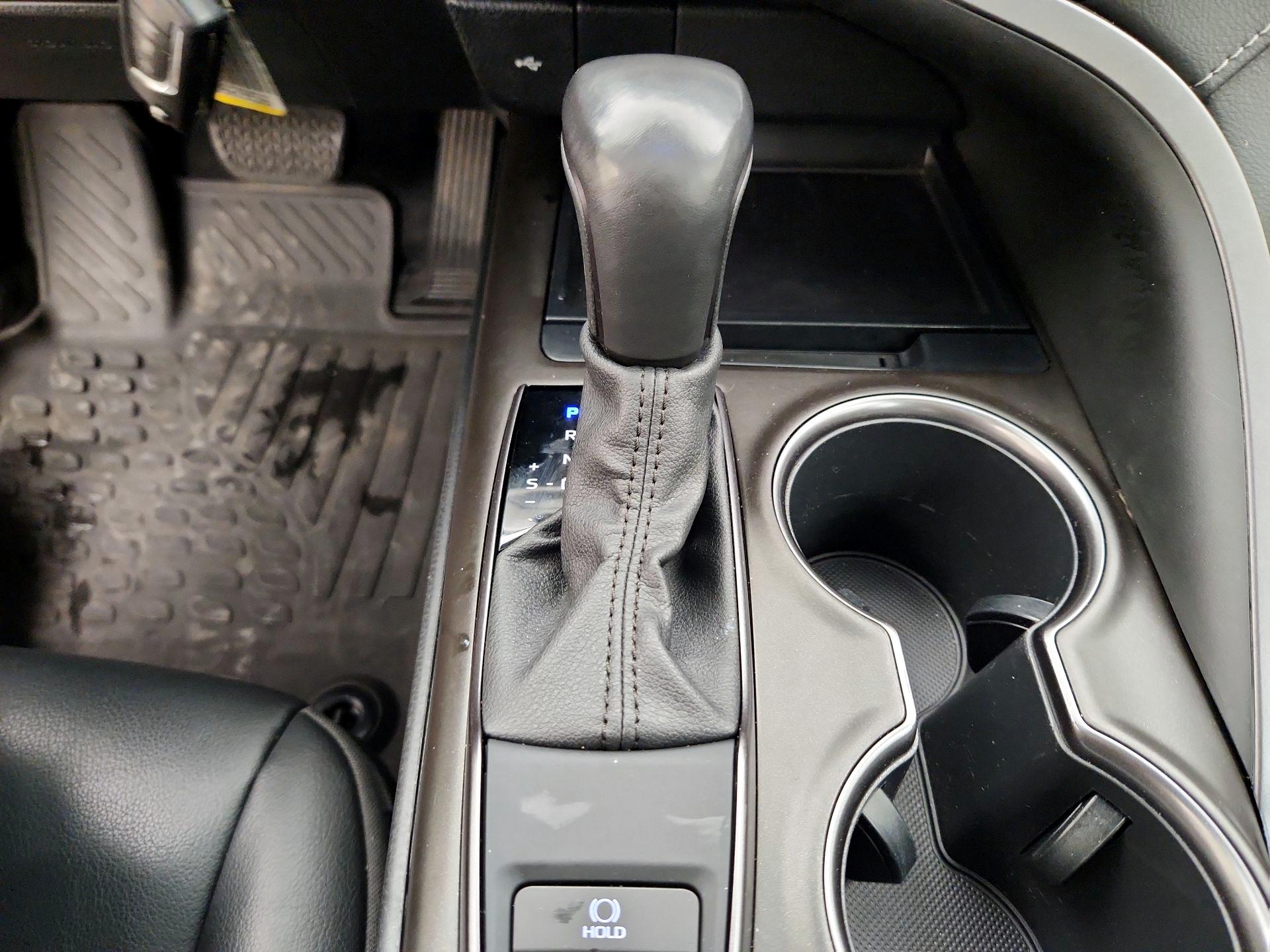 Thumbnail: 2021 Toyota Camry - 17